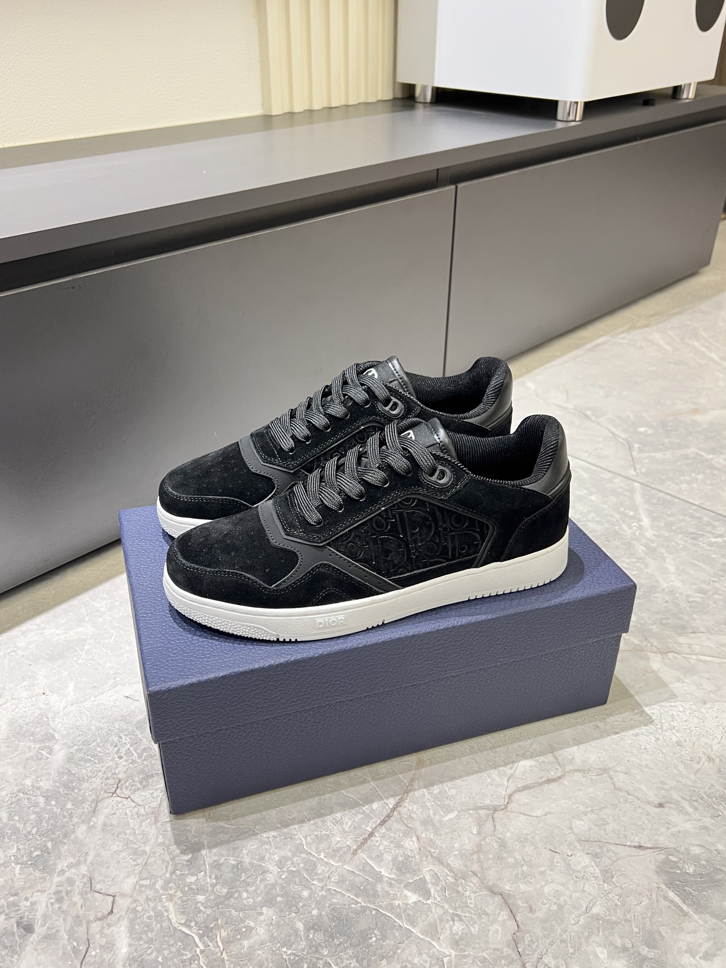 Dior B27 Black Leather Low-Top Sneakers - Modern, Elegant Style 4 i1745833481734 1174 0 1