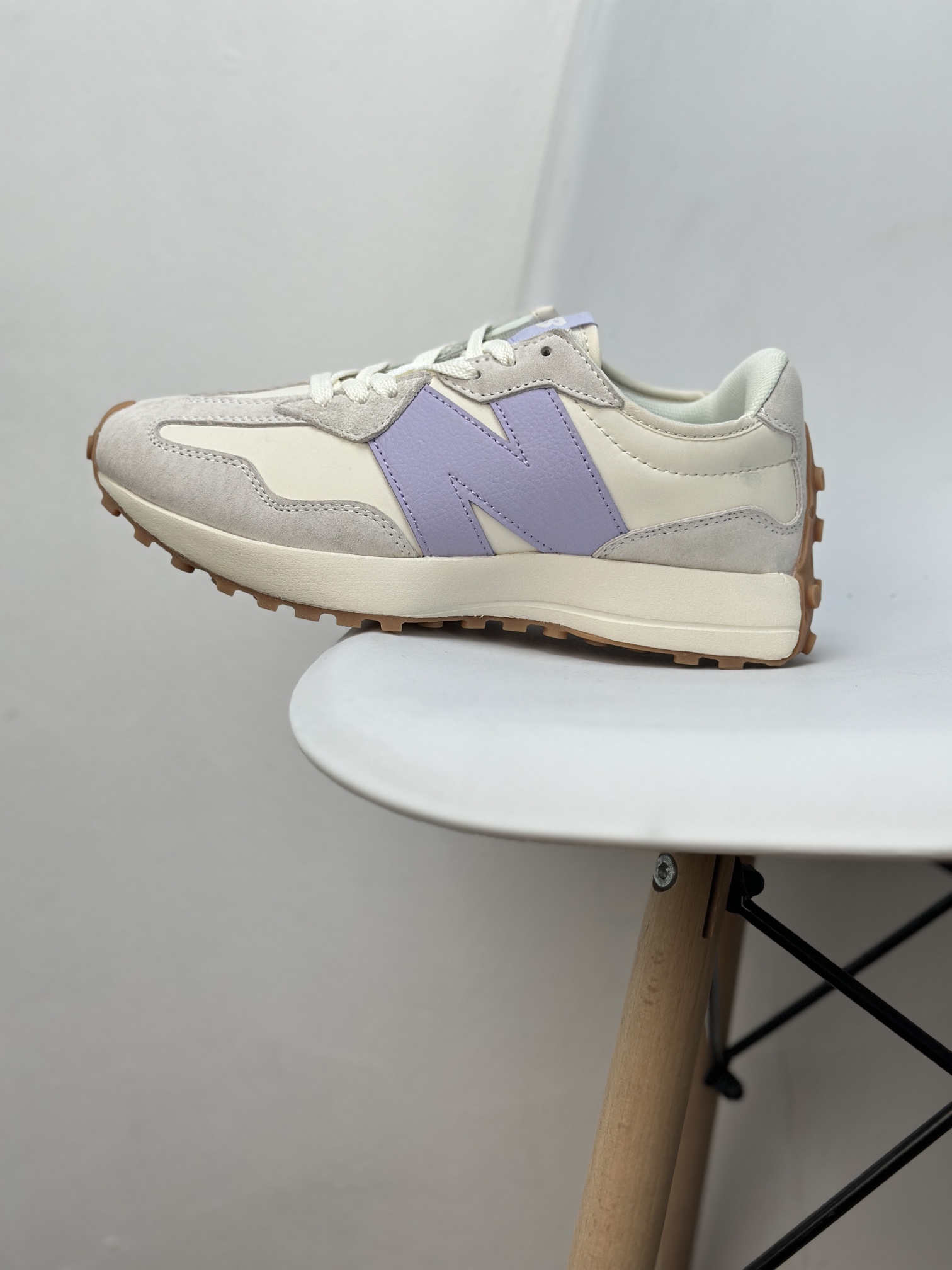 New Balance 327 Retro Lavender Sneakers - Comfortable, Stylish and Durable 2 i1734676794 8994 3