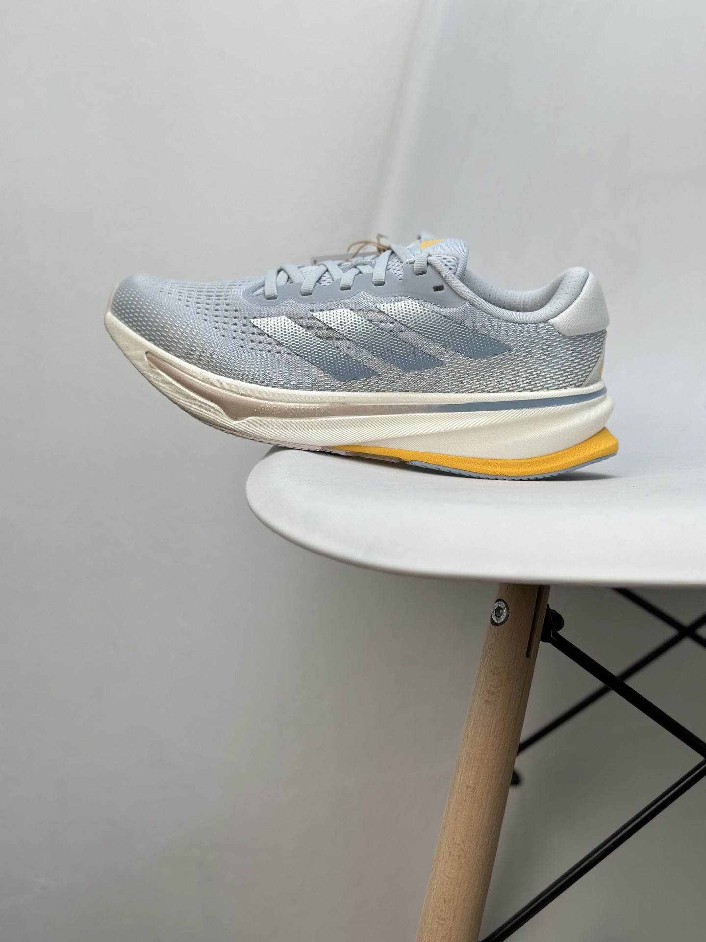 Adidas Supernova Rise M Running Shoes - Lightweight, Breathable, and Comfortable 2 i1745220408777 4704 0 0