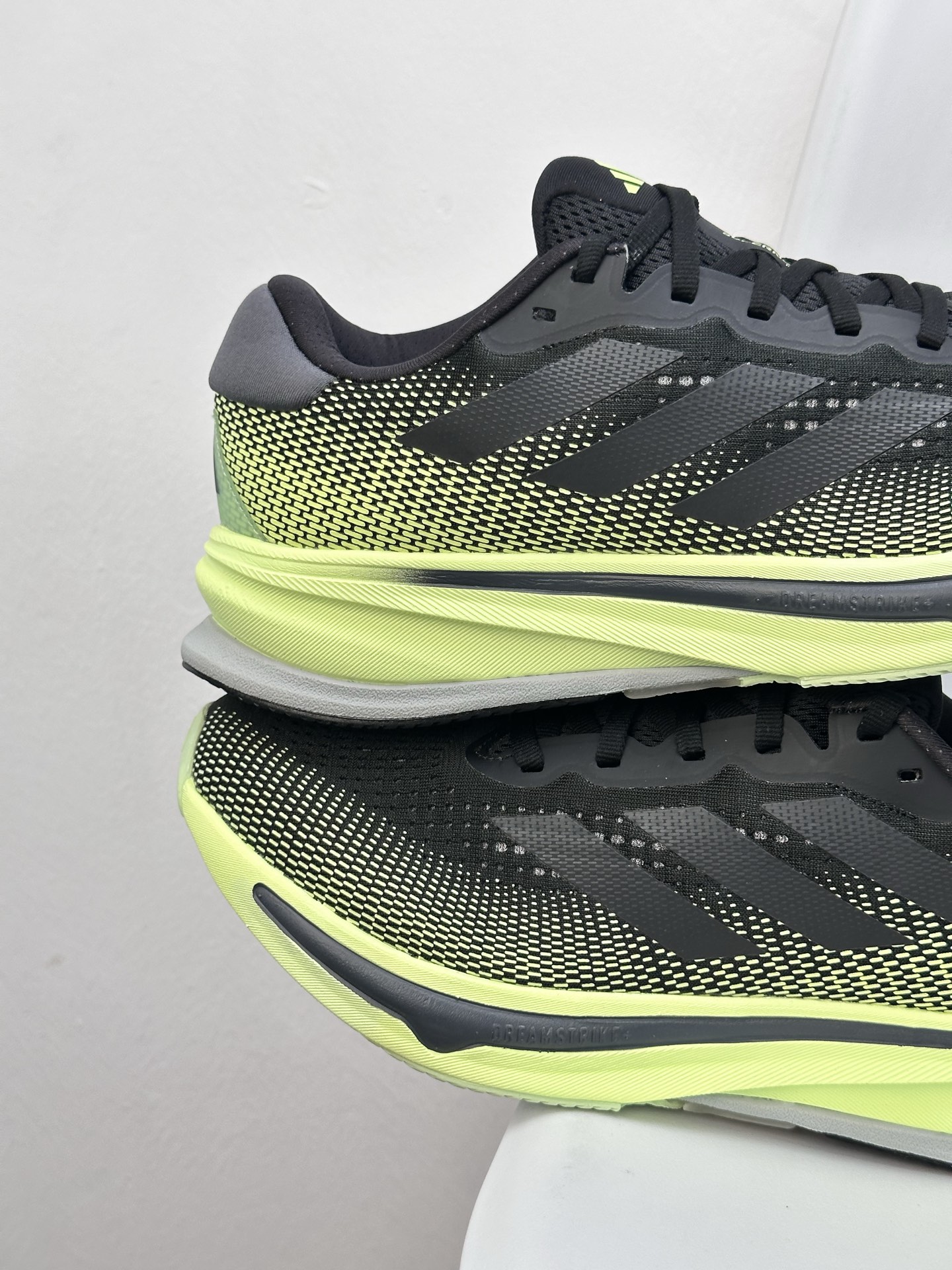 Adidas Supernova Rise M Black/Green Lightweight Running Shoes - IG5846 4 i1745220503384 89 0 2