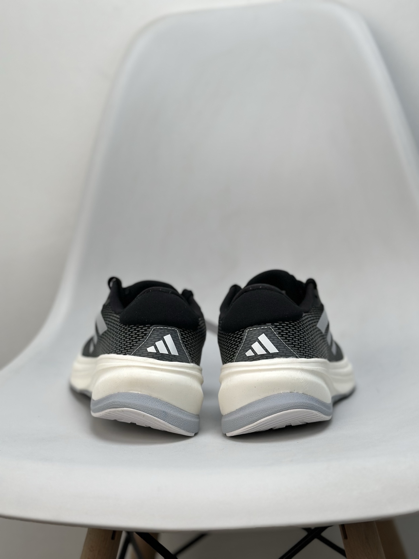 Adidas Supernova Rise M - Lightweight, Breathable Running Shoes - Black/White 6 i1745220742814 7087 0 4