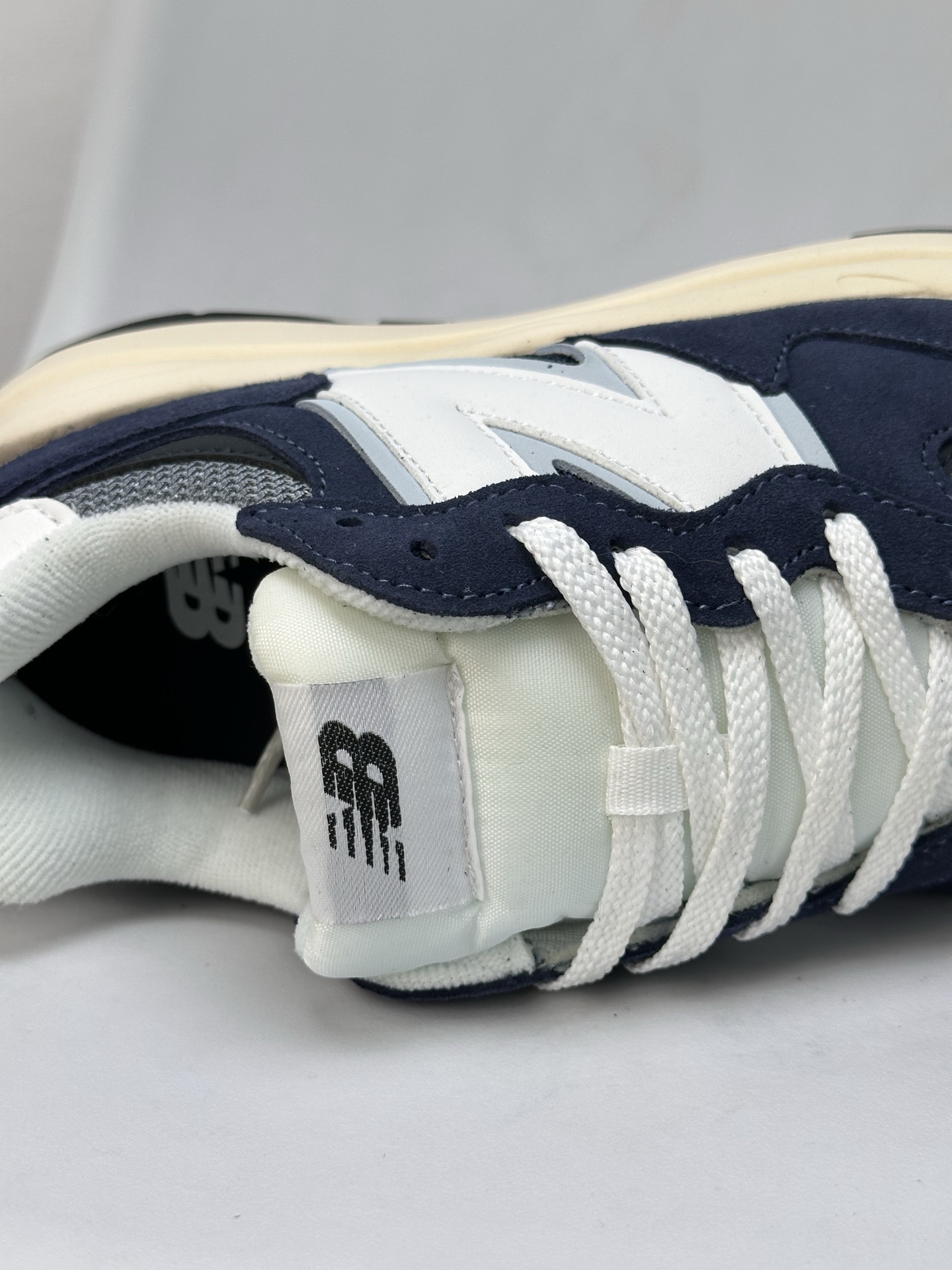 New Balance 5740 Retro Sneakers: Navy, White & Light Blue - Iconic Style 9 i1745396659929 1307 0 7