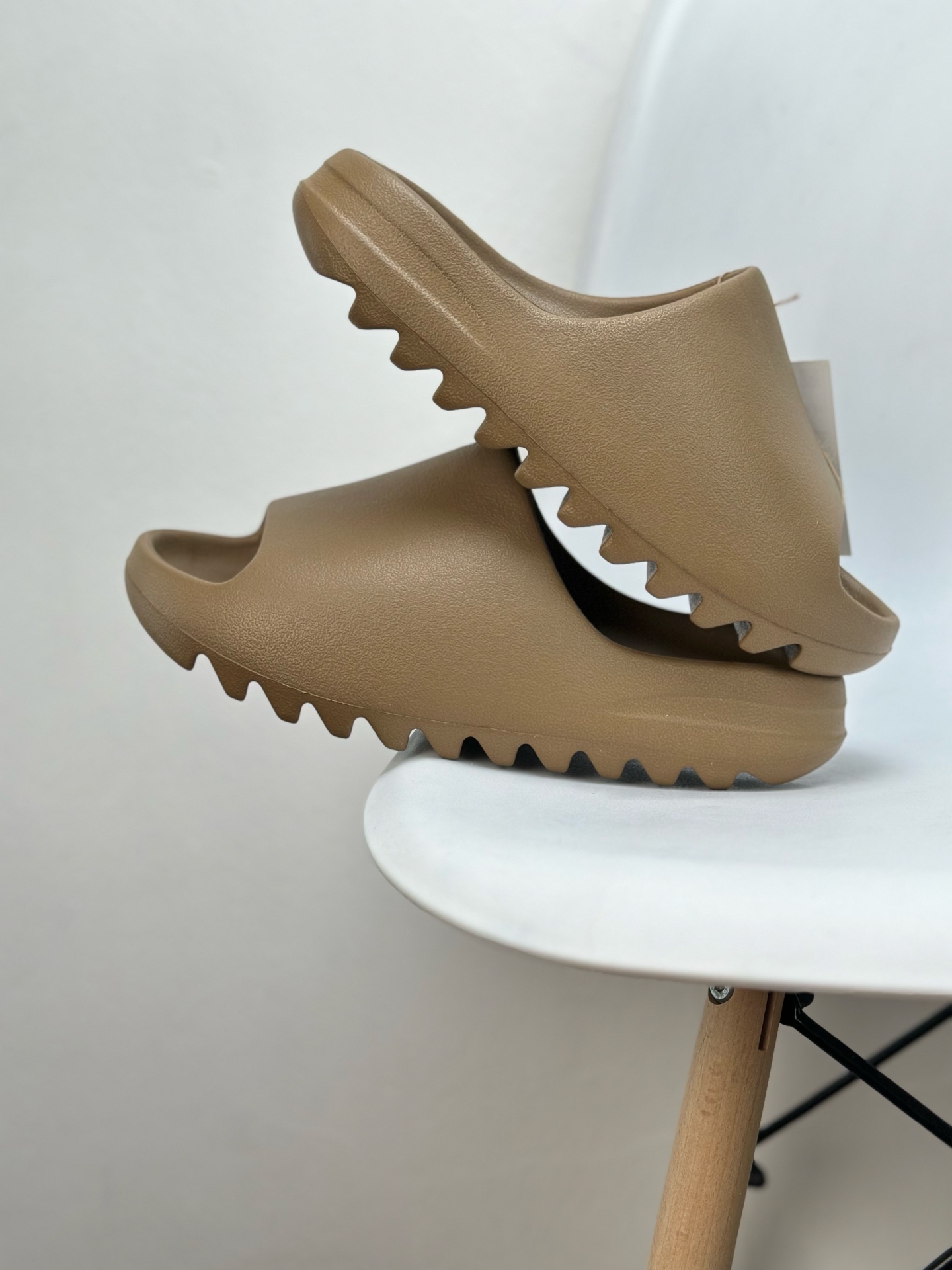 Adidas Yeezy Slide Ochre: Comfortable and Stylish Sandal for Everyday Wear 3 i1745921952265 2795 0 1