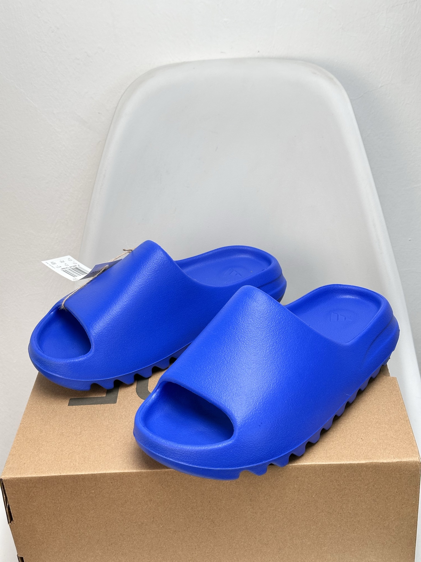 Adidas Yeezy Slide Azure Blue - Comfort & Style for Everyday Wear 7 i1745924250210 3864 0 5