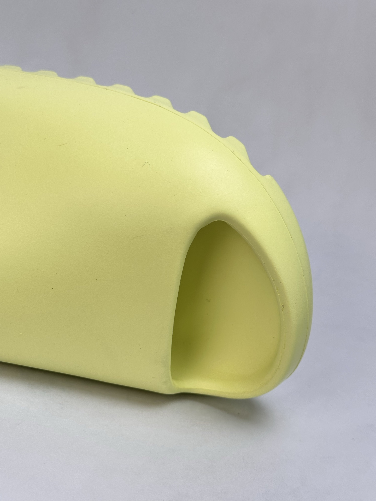 Adidas Yeezy Slide 'Glow Green' Unisex Sandal - Comfortable & Stylish 5 i1745939015691 64 0 3