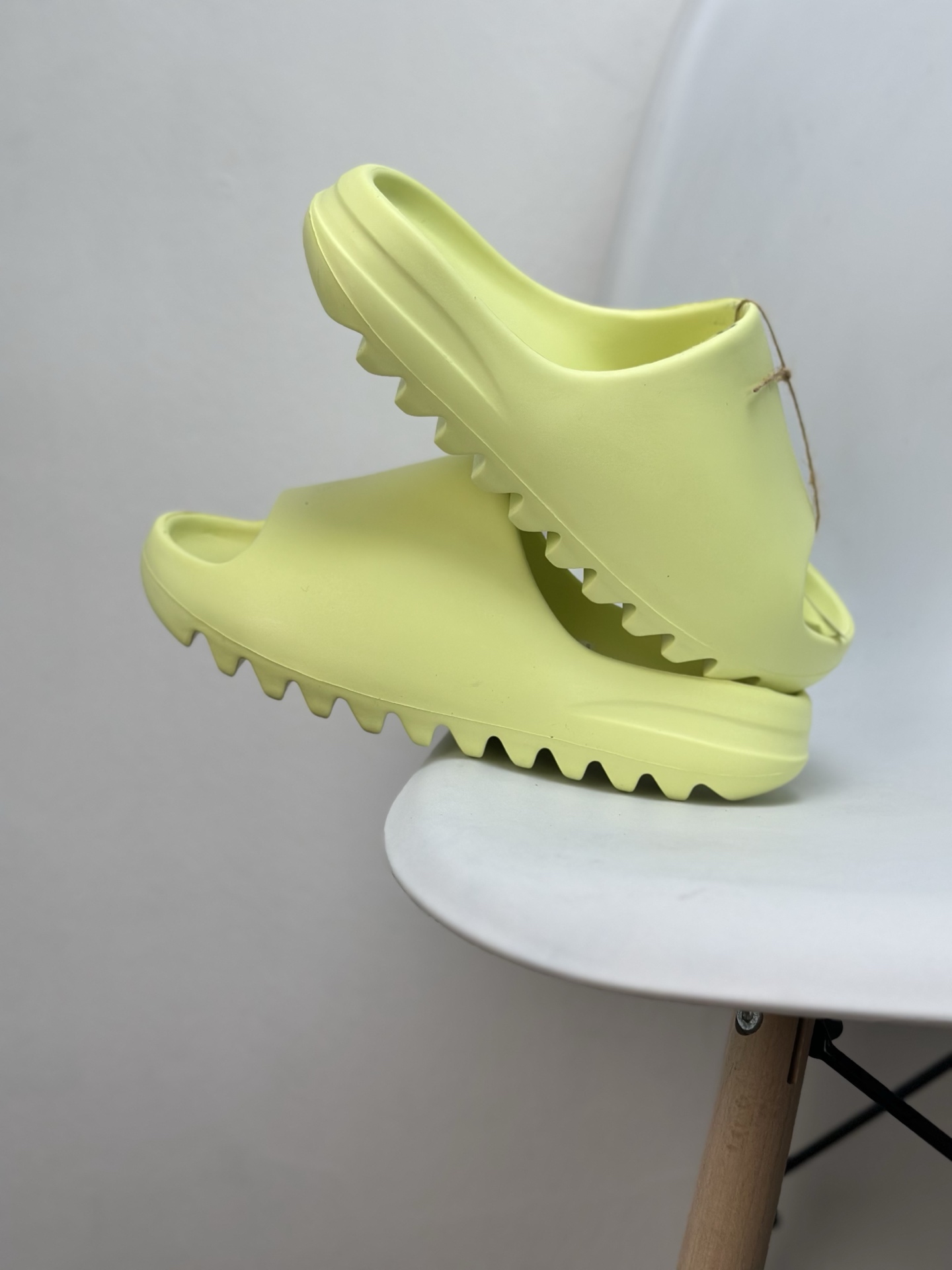 Adidas Yeezy Slide 'Glow Green' Unisex Sandal - Comfortable & Stylish 3 i1745939015691 788 0 1