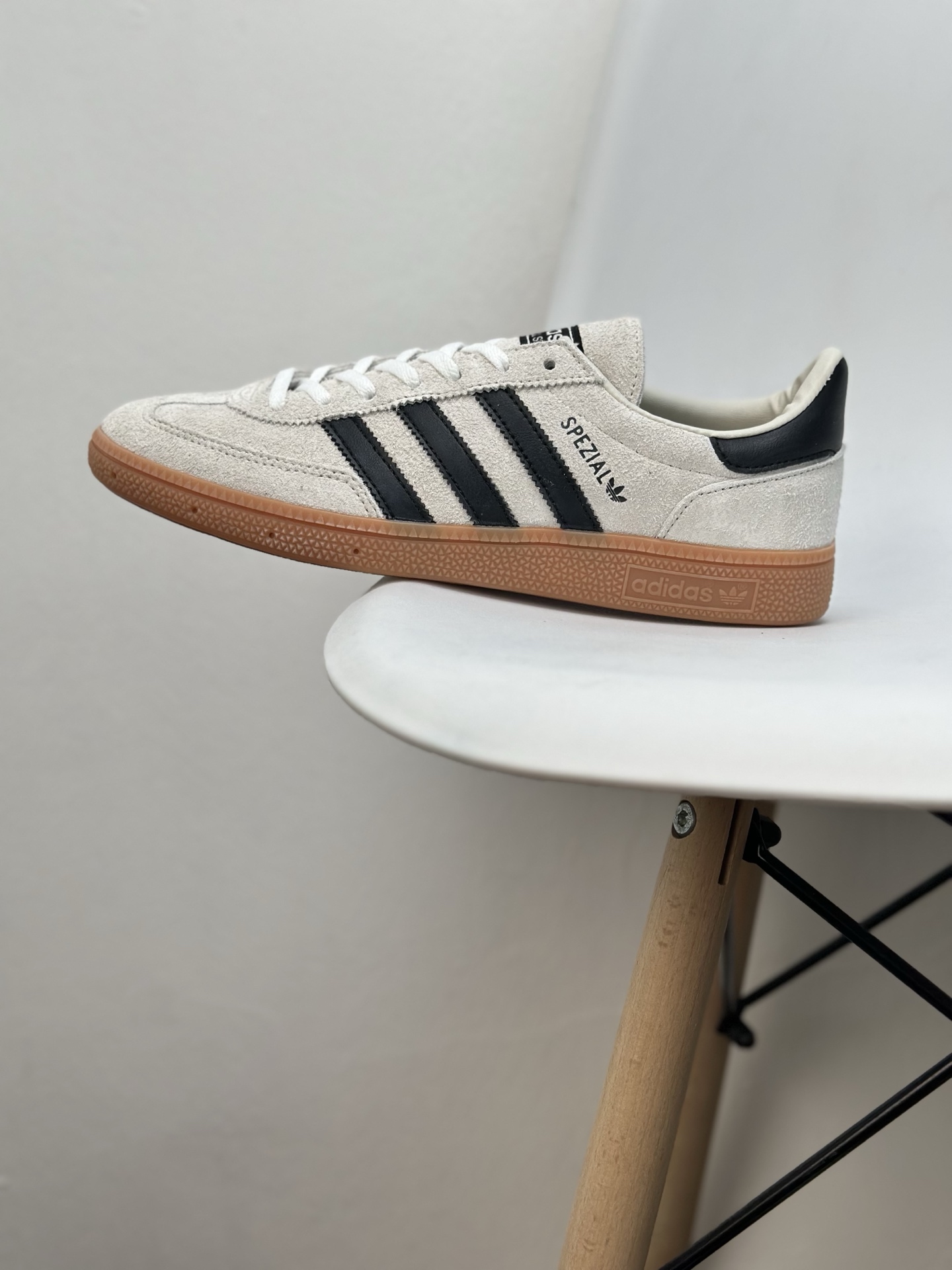 Adidas Originals Handball SPZL Suede Light Grey Black Casual Shoes 2 i1745942419087 1984 0 0