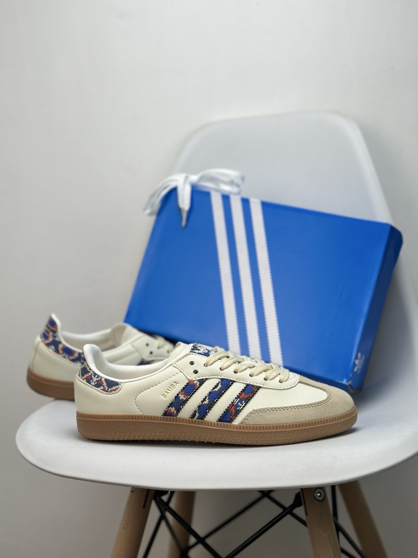 Adidas Originals Samba OG Tapestry Sneakers - Classic Style, Modern Comfort 10 i1745942519761 489 0 8