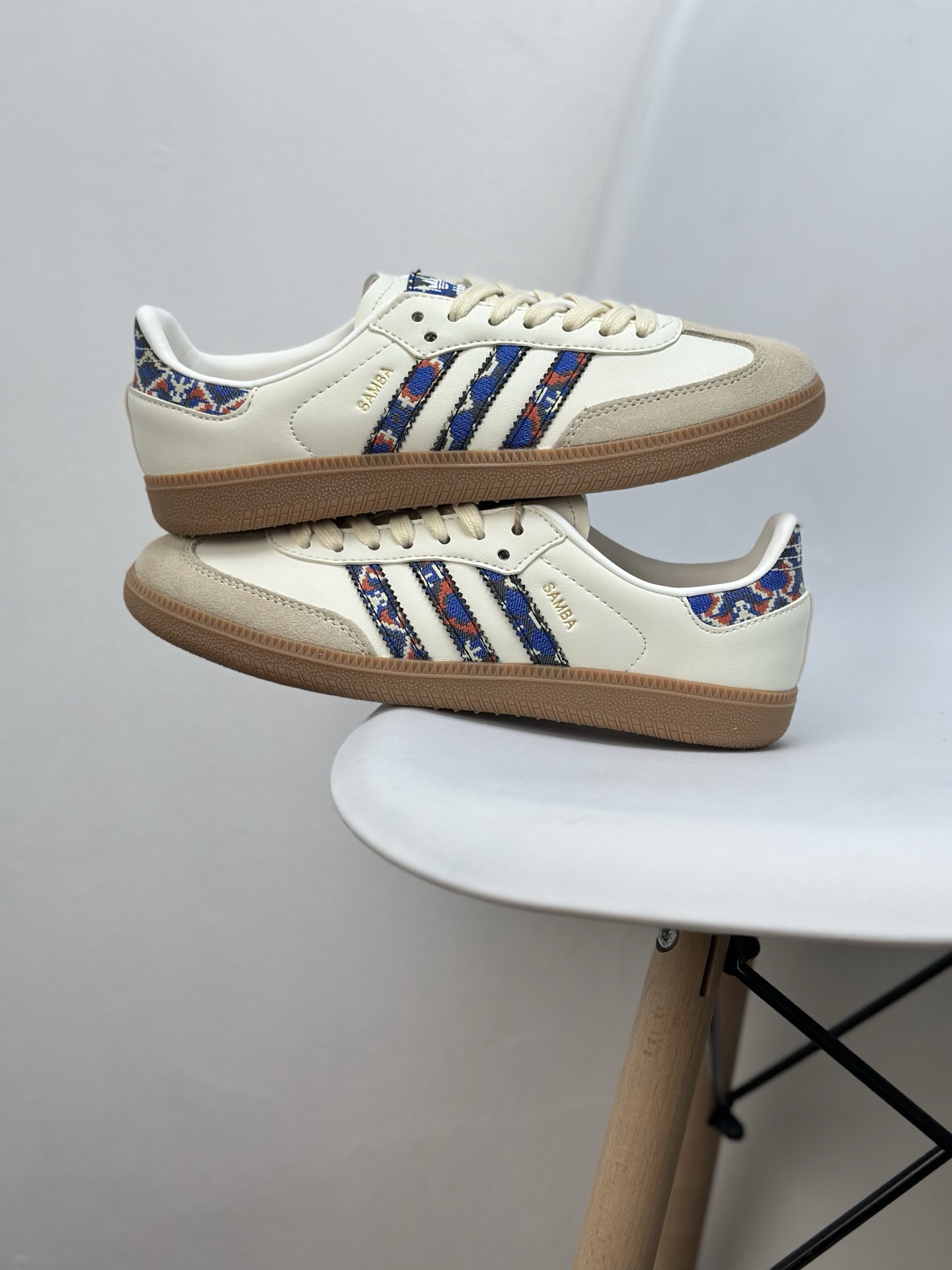 Adidas Originals Samba OG Tapestry Sneakers - Classic Style, Modern Comfort 3 i1745942521264 2118 0 1