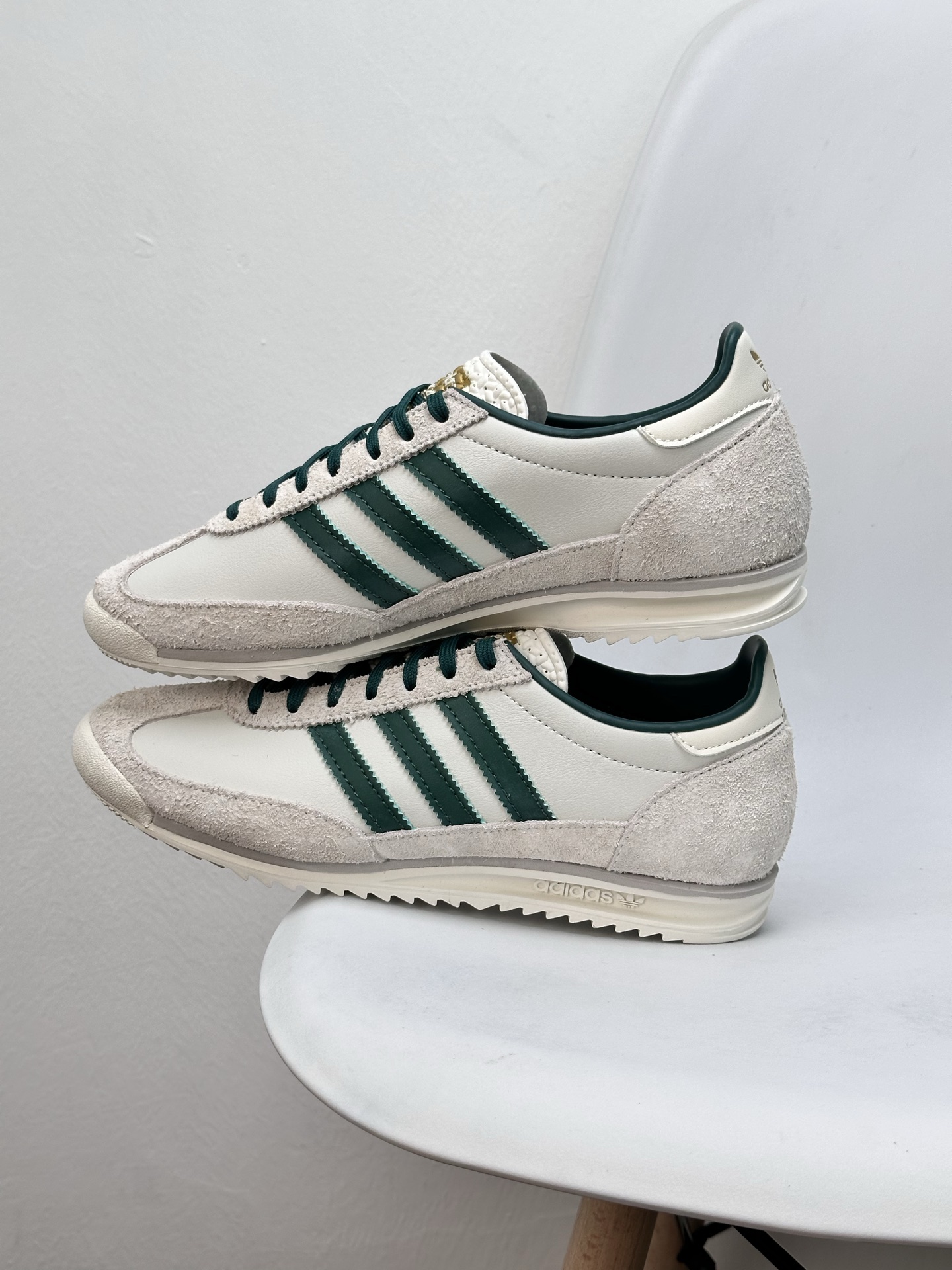 Adidas SL72 OG "Off-White/Collegiate Green" Retro Running Shoes 5 i1745942599016 5761 0 3