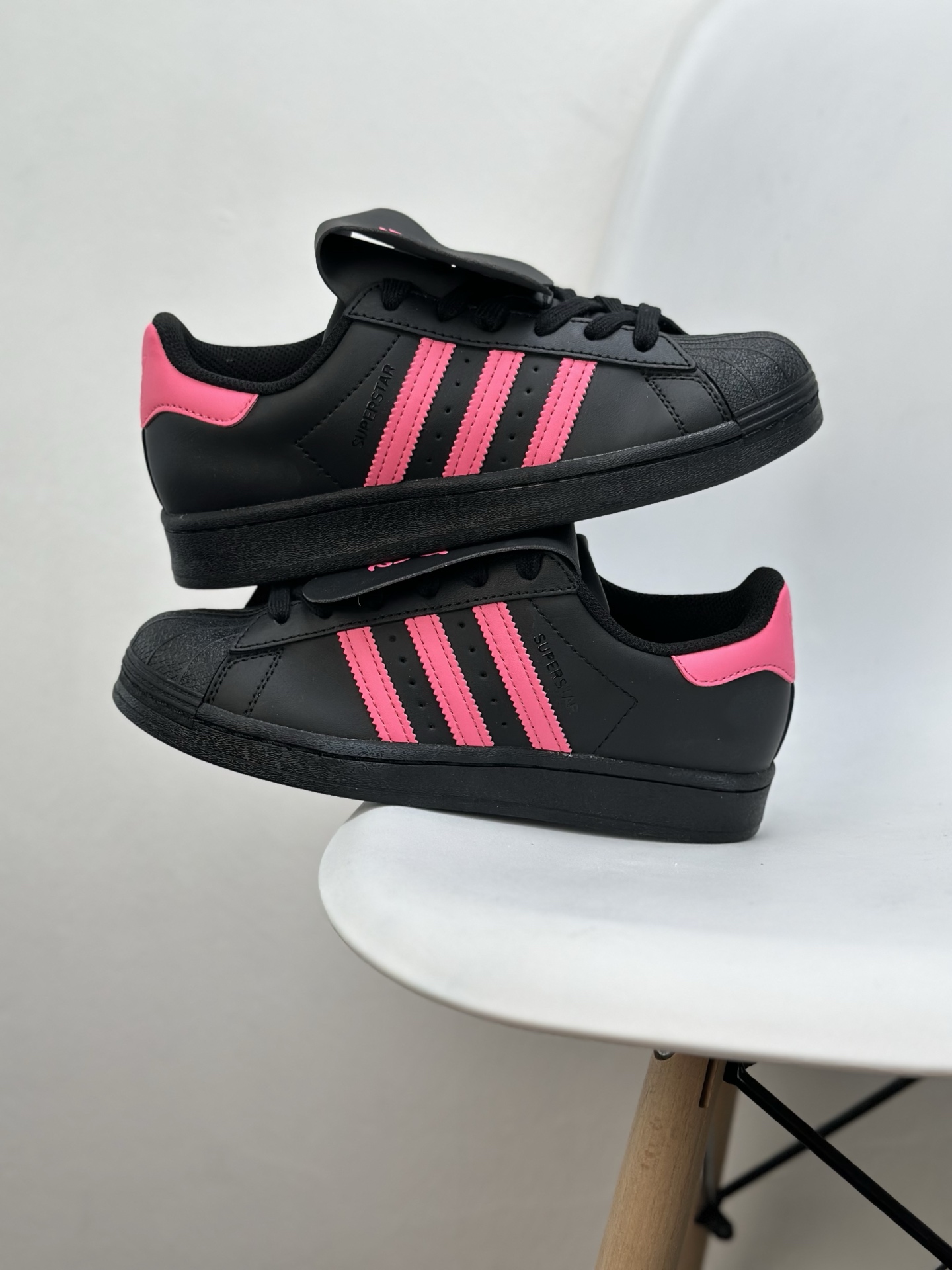 Adidas Originals Superstar Black/Pink Casual Sneakers EG4961 3 i1745942688158 1973 0 1