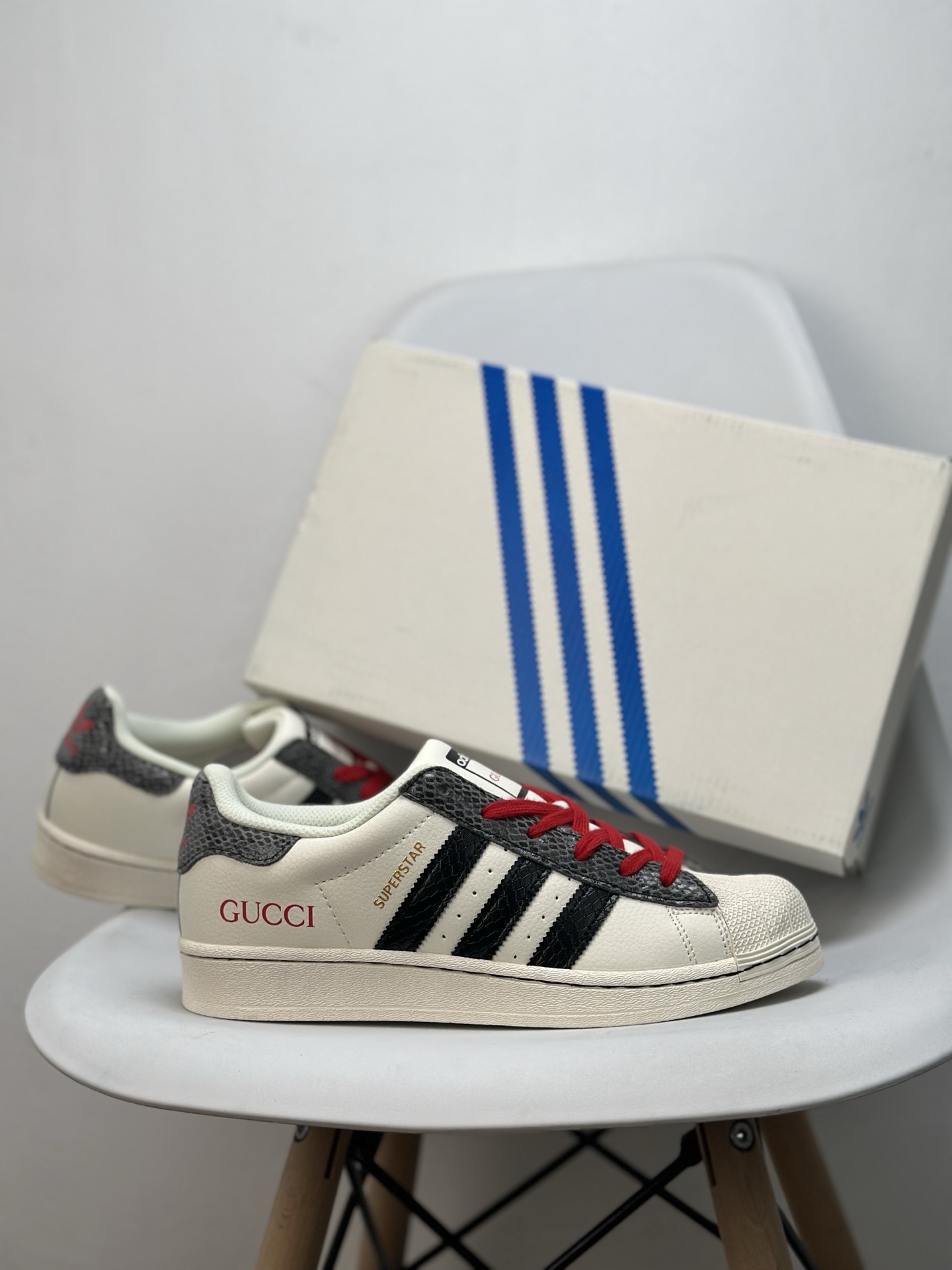Adidas Originals Superstar x Gucci White Black Red Leather Sneakers 10 i1745943270617 671 0 8