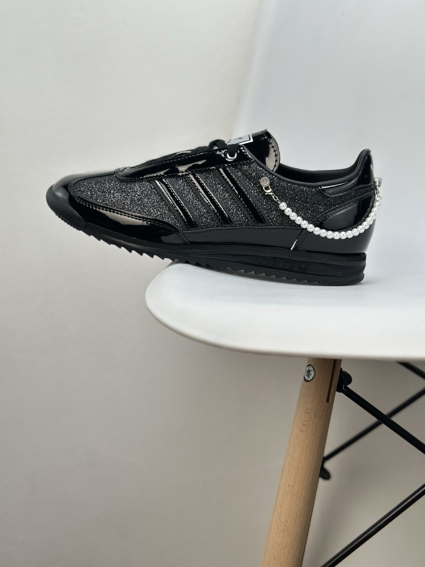 Adidas Originals SL 72 OG Retro Lightweight Casual Running Shoes - Black 2 i1745943378824 7375 0 0