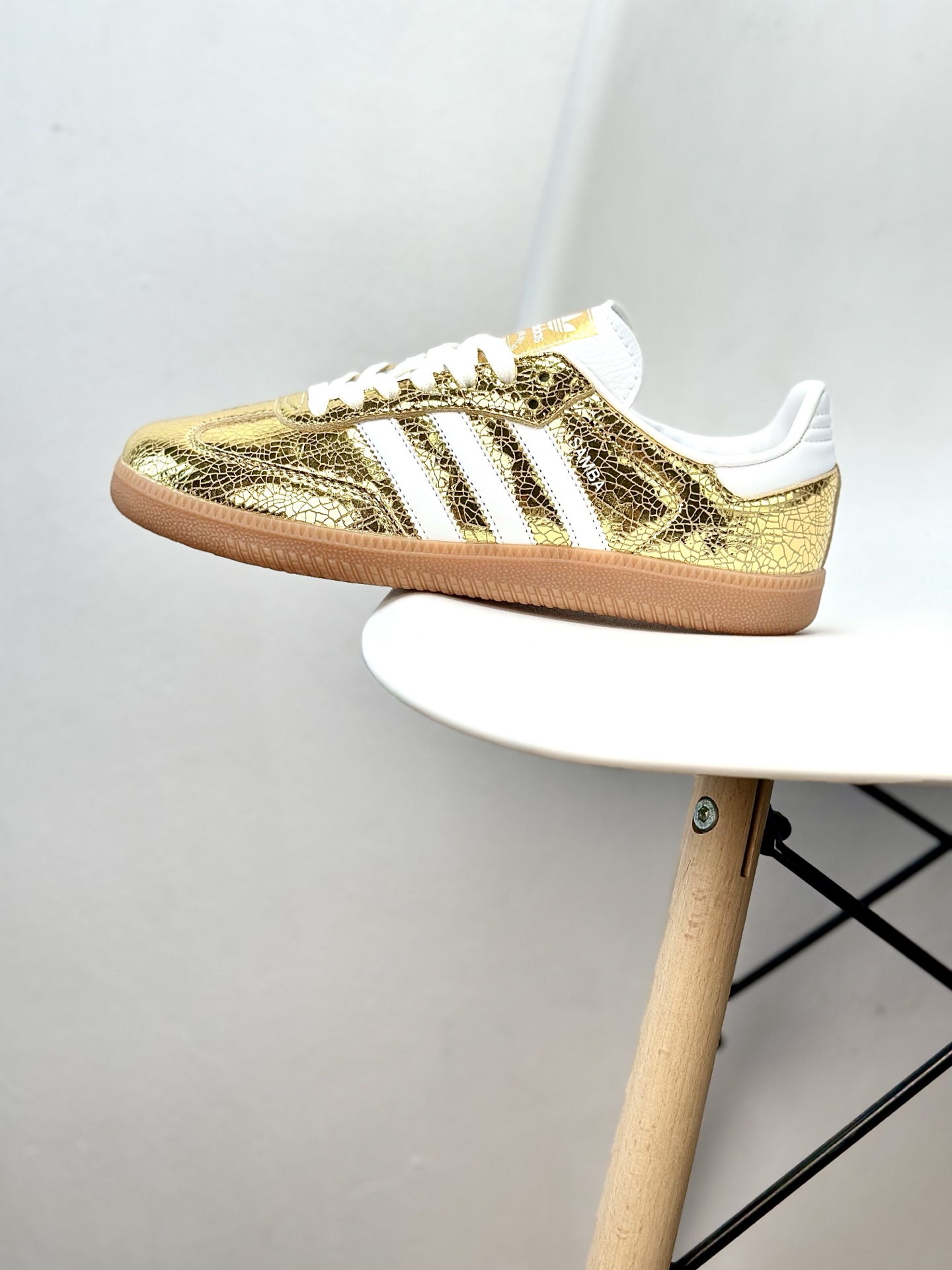 #F版性价比 出厂价💰75
阿迪达斯/三叶草Adidas Originals Samba OG桑巴舞系列绅士德训足球风百搭低帮休闲运动板鞋DA“冰裂白金属生胶底”KI5719
尺码:36 36⅔ 37⅓ 38 38⅔ 39⅓ 40 40⅔ 41⅓ 42 42⅔ 43⅓ 44 44⅔ 45