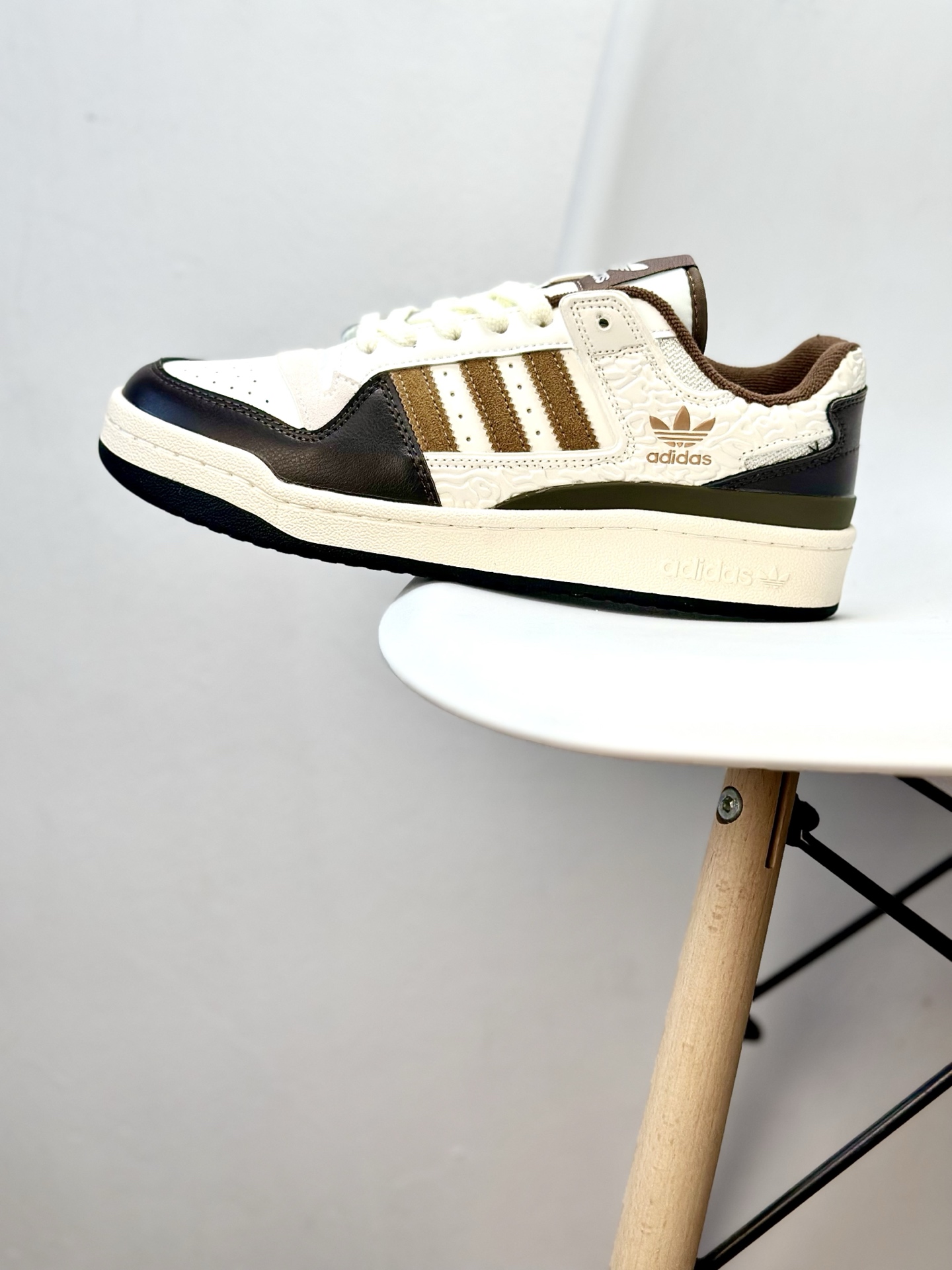 #H版福利 出厂价💰110
阿迪达斯/三叶草Adidas Originals Forum 84 Low ADV罗马系列低帮复古系带百搭休闲运动板鞋HX“皮革黑棕咖啡”JQ8734
尺码:36 36⅔ 37⅓ 38 38⅔ 39⅓ 40 40⅔ 41⅓ 42 42⅔ 43⅓ 44 45