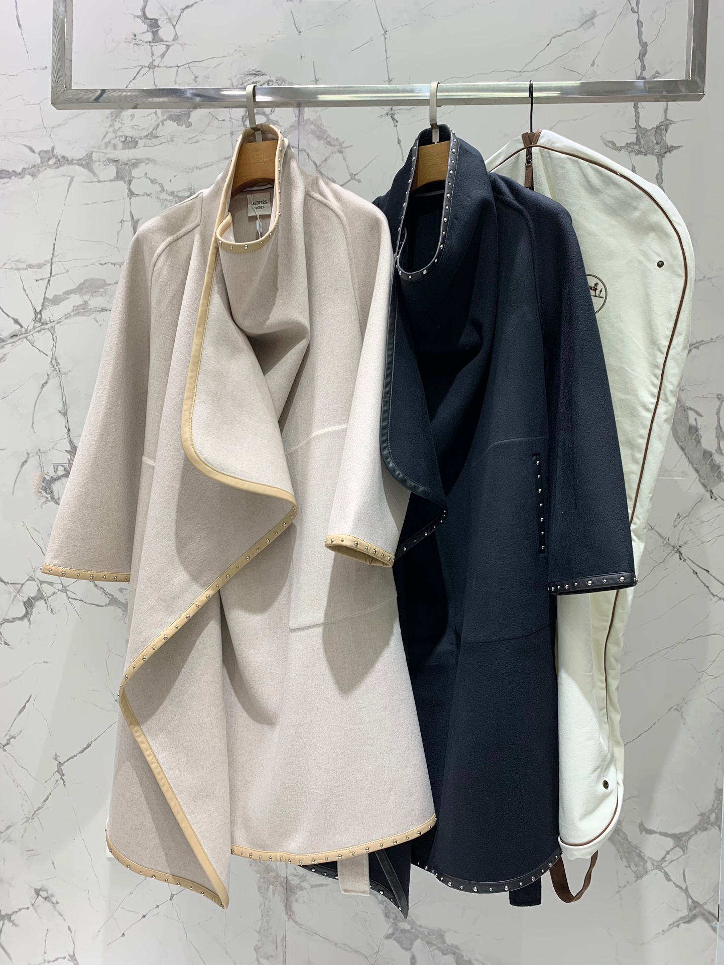 HERMÈS Rivet Patchwork Cashmere Coat: Winter Warmth & Runway Style 10 i1725781929 8558 0