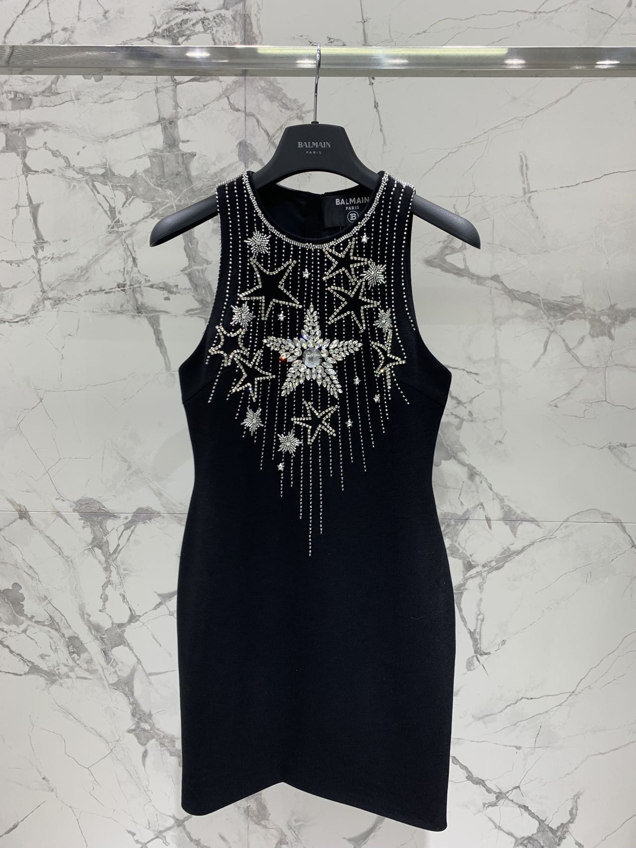 NO:829337,* Bal's new style waist-cinching beaded dress, customized by yb, fully hand-made with five-pointed star elements, three-dimensional tailoring, knitted fabric dress, French elegant and romantic style, fashionable and generous, size SML, Balmain-clothing, balmain, skirts,19860909* 巴尔家新款 收腰钉珠连衣裙 yb定制 五角星元素全手工重磅定制 立体剪裁 针织布连衣裙 法式优雅浪漫风格 时尚大方 码数SML,巴尔曼-服装,balmain,skirts,,Women's clothing