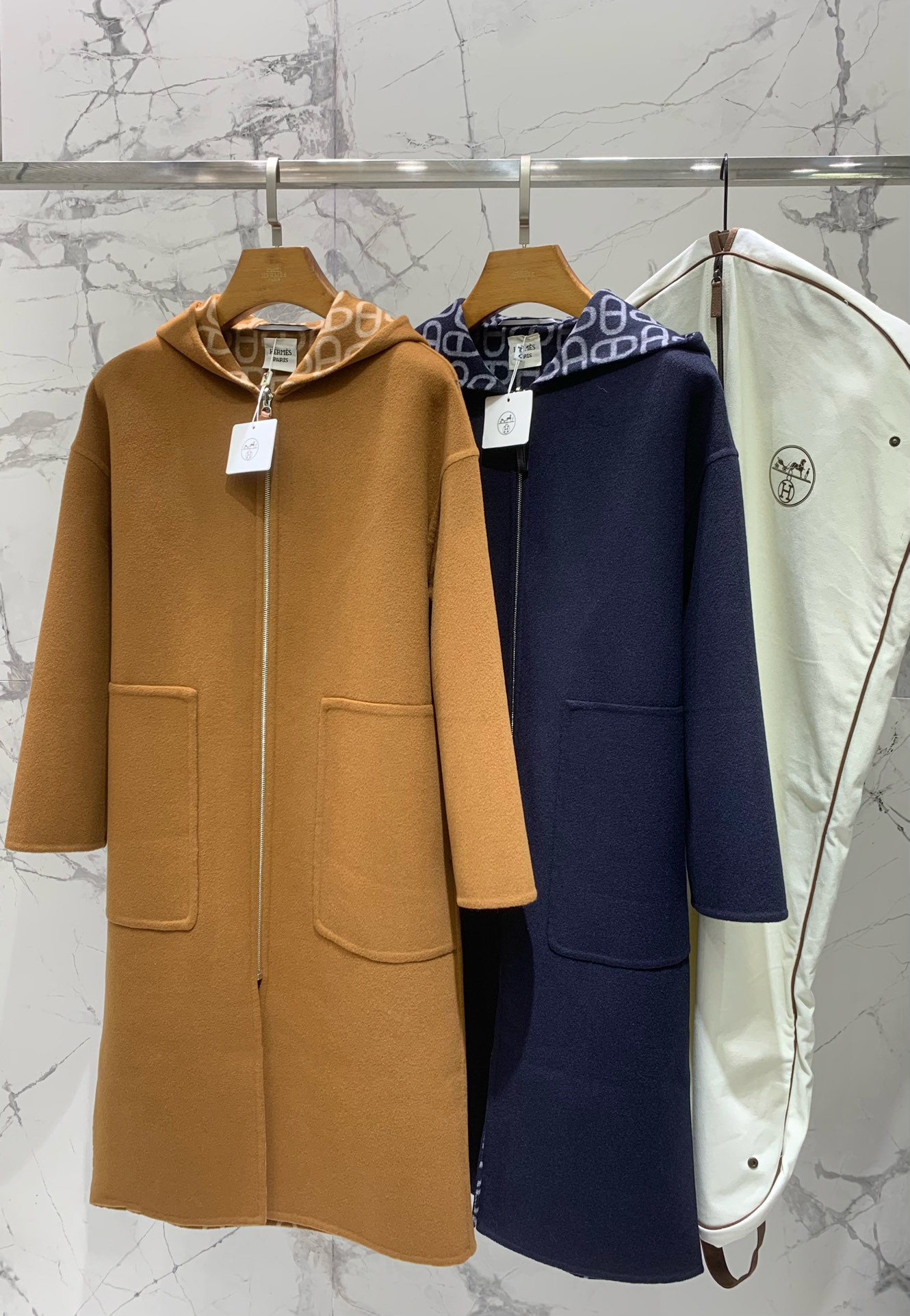 HERMÈS Jacquard Double-Sided Jacket - Luxurious Wool-Cashmere Blend 10 i1734626168 4198 1