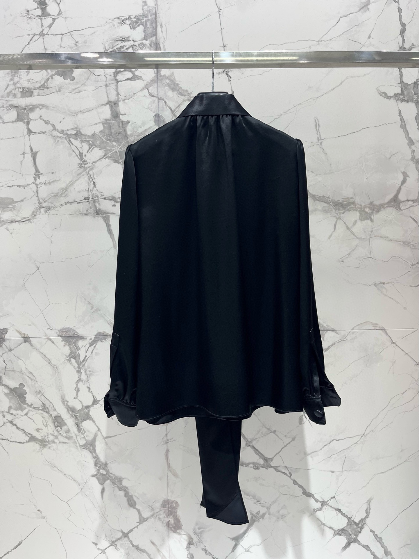 Yves Saint Laurent Flowing Ribbon Acetate Shirt - Elegant & Comfortable 10 i1746262186 544 0
