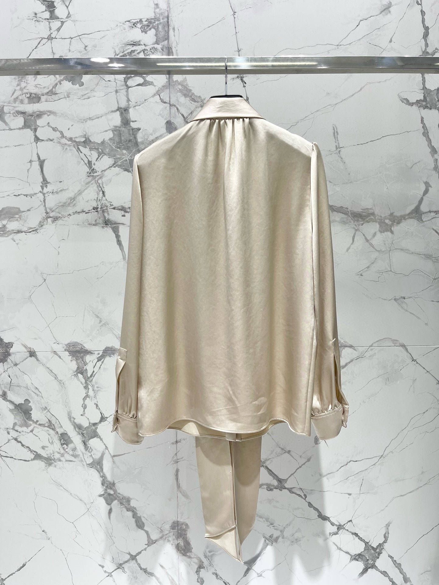 Yves Saint Laurent Flowy Acetate Blouse - Elegant & Comfortable 10 i1746262412 9221 0