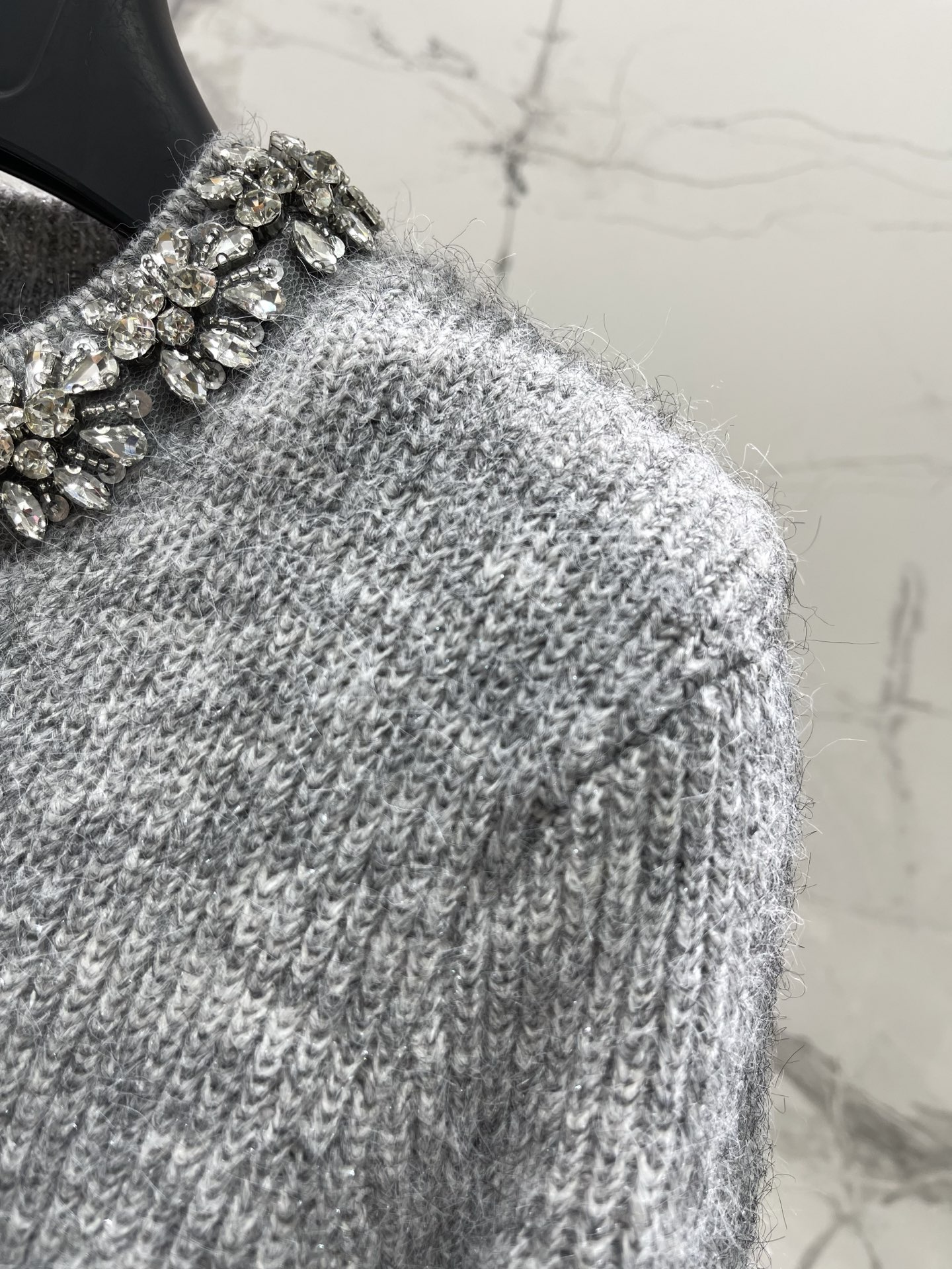self-portrait Women 𝘀𝗲𝗹𝗳-𝗽𝗼𝗿𝘁𝗿𝗮𝗶* sp Autumn and winter New light gray diamond-embellished plush knitted suit — photo 5