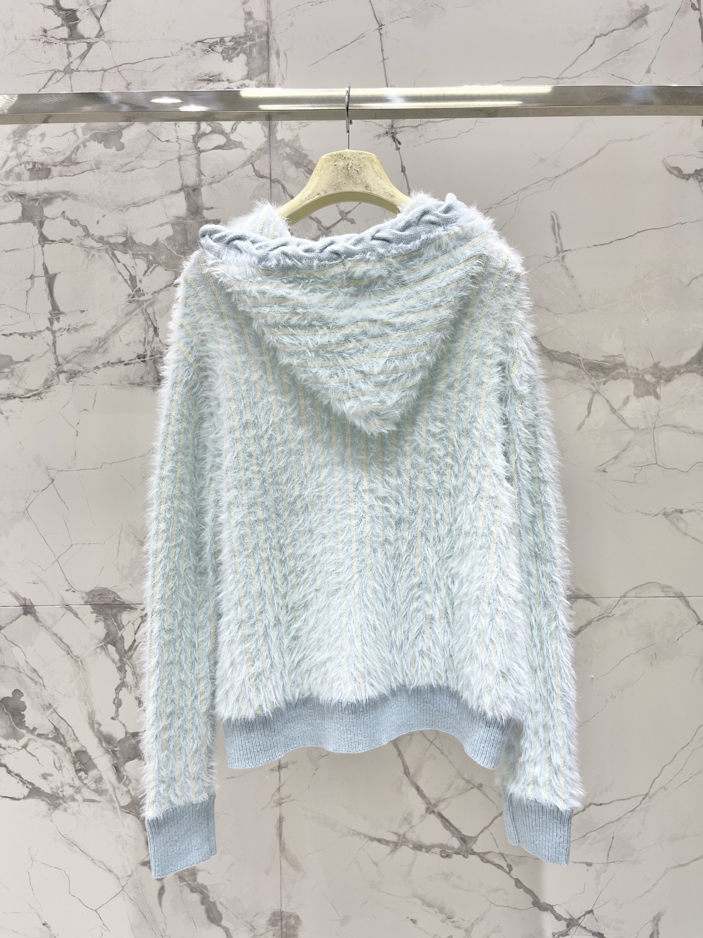 LOEWE Women 𝗟𝗢𝗘𝗪𝗘* Loewe New embroidered imitation mink knitted hooded cardigan — photo 9
