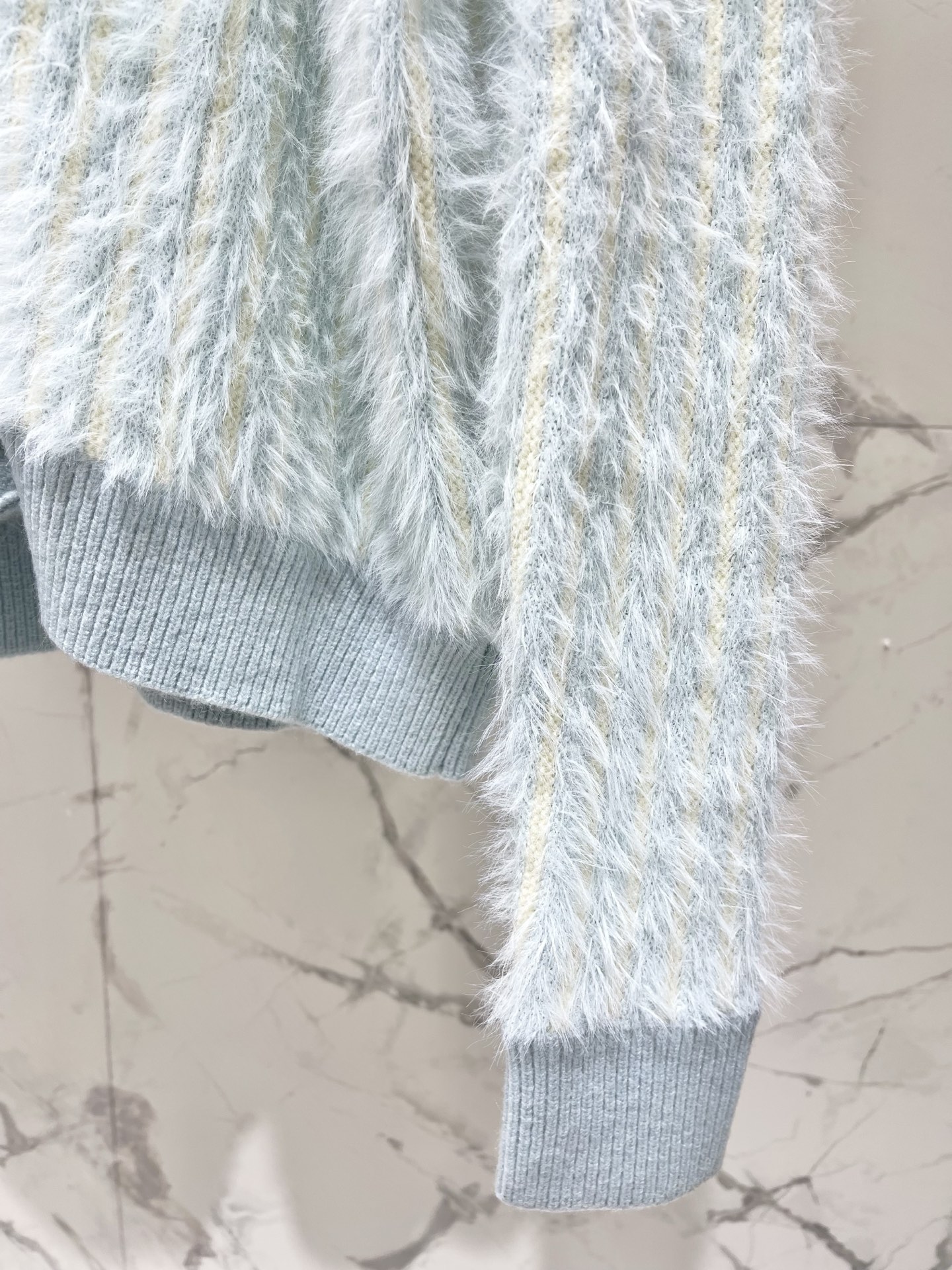 LOEWE Women 𝗟𝗢𝗘𝗪𝗘* Loewe New embroidered imitation mink knitted hooded cardigan — photo 4