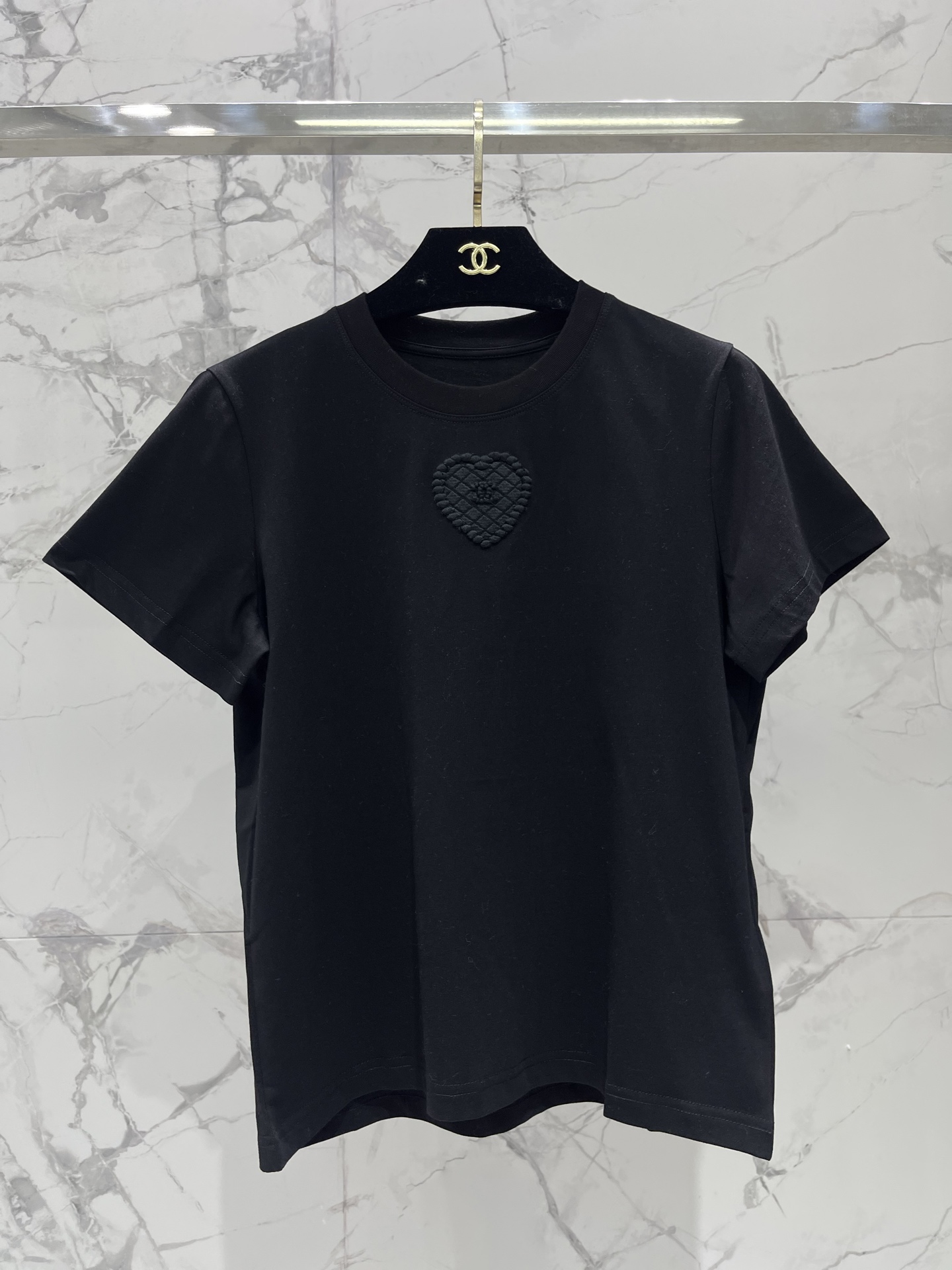 Chanel Women 𝗖𝗛𝗔𝗡𝗘* Logo T — photo 2