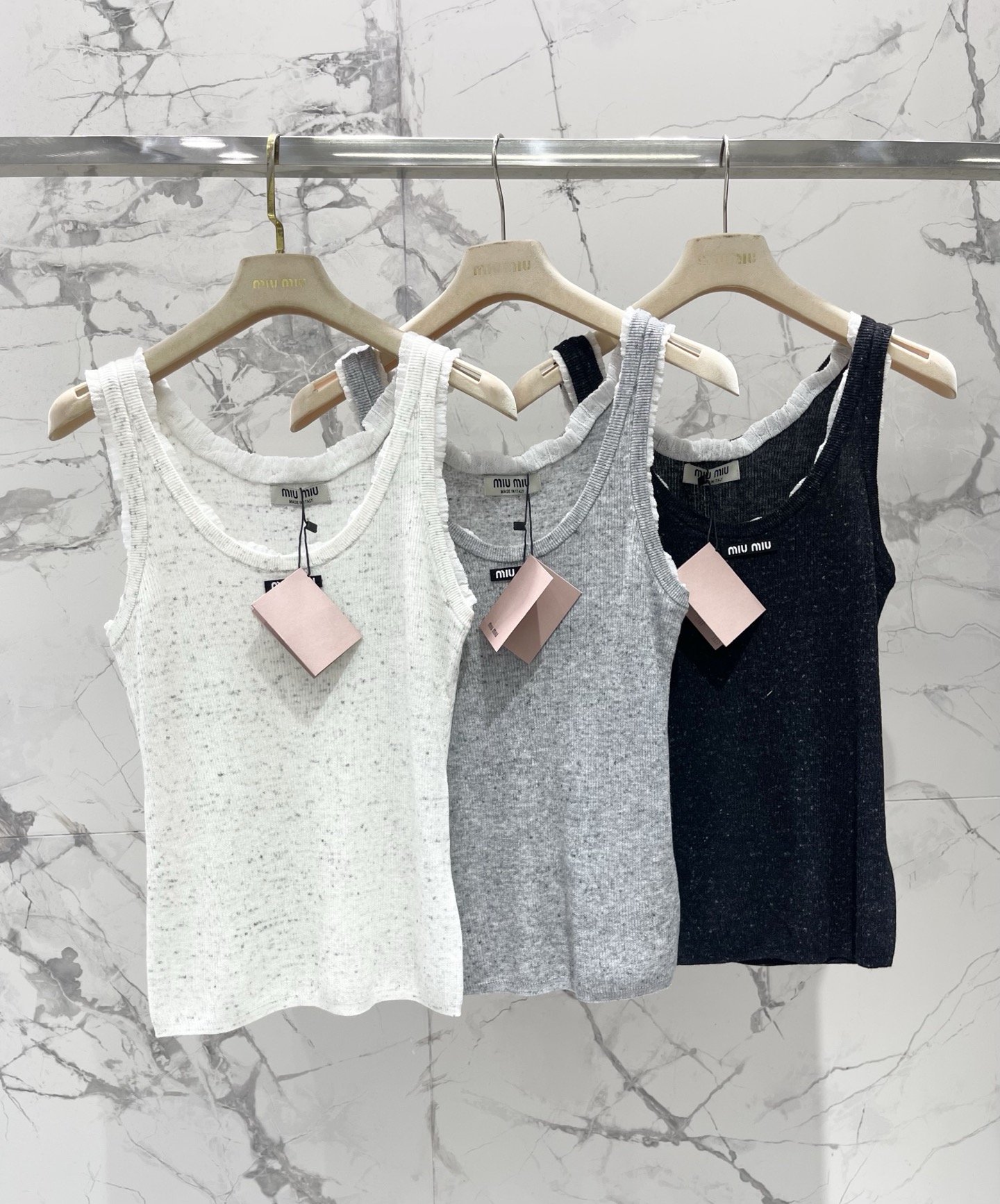 Miumiu Women 𝗠𝗜𝗨𝗠𝗜𝗨* Miu Miu early spring New lace girly age-reducing knitted vest — photo 9