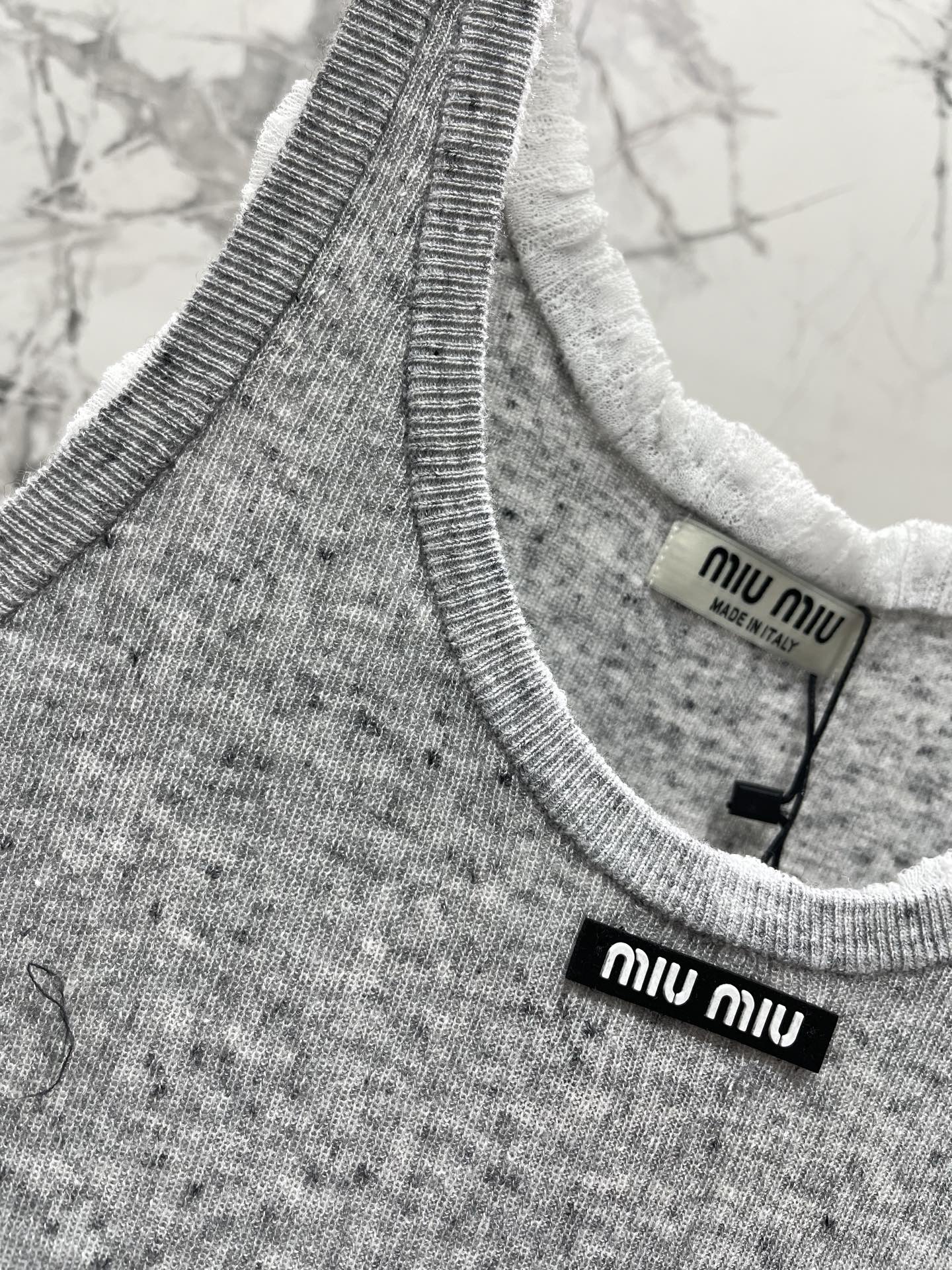 Miumiu Women 𝗠𝗜𝗨𝗠𝗜𝗨* Miu Miu early spring New lace girly age-reducing knitted vest — photo 5
