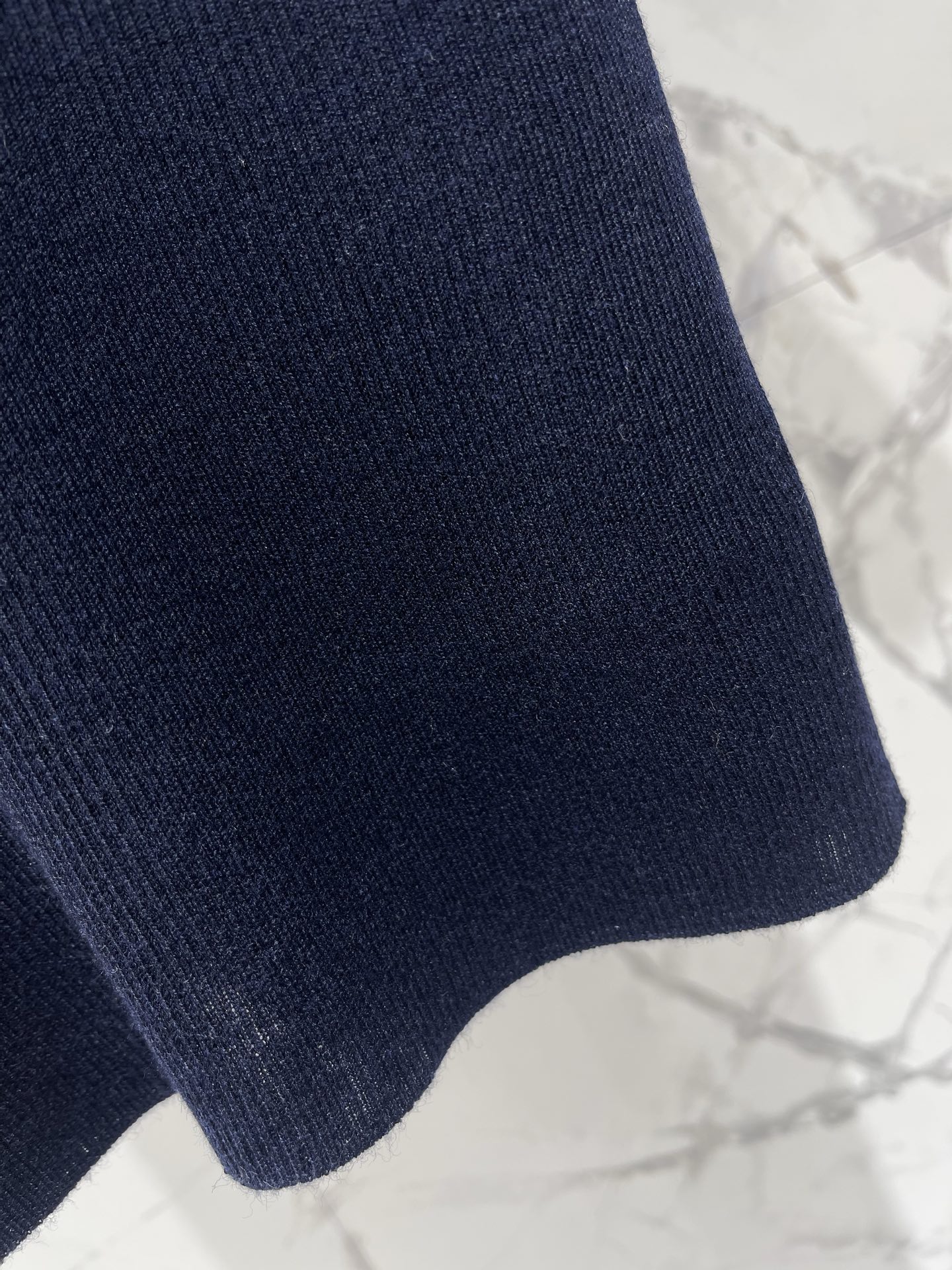 𝗗𝗜𝗢𝗥* 迪奥早春新款撞色字母提花修身针织短袖撞色字母提花针织短袖啊！拿到手直接被质感拿捏——针织面料