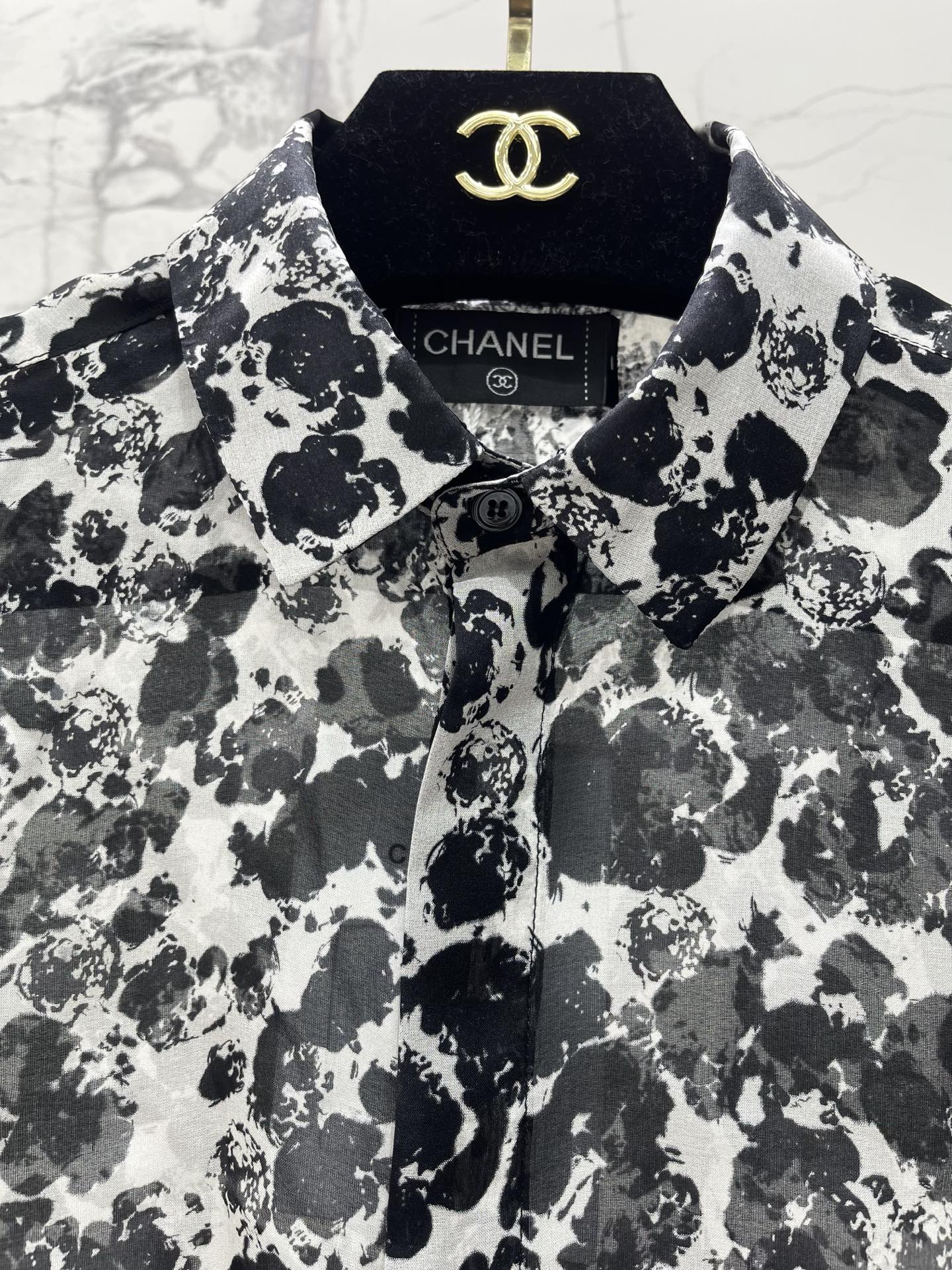 Женская рубашка с цветочным принтом Chanel