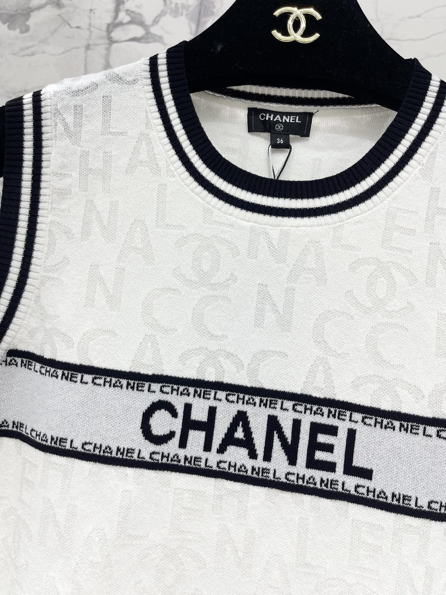 Вязаный топ с логотипом Chanel