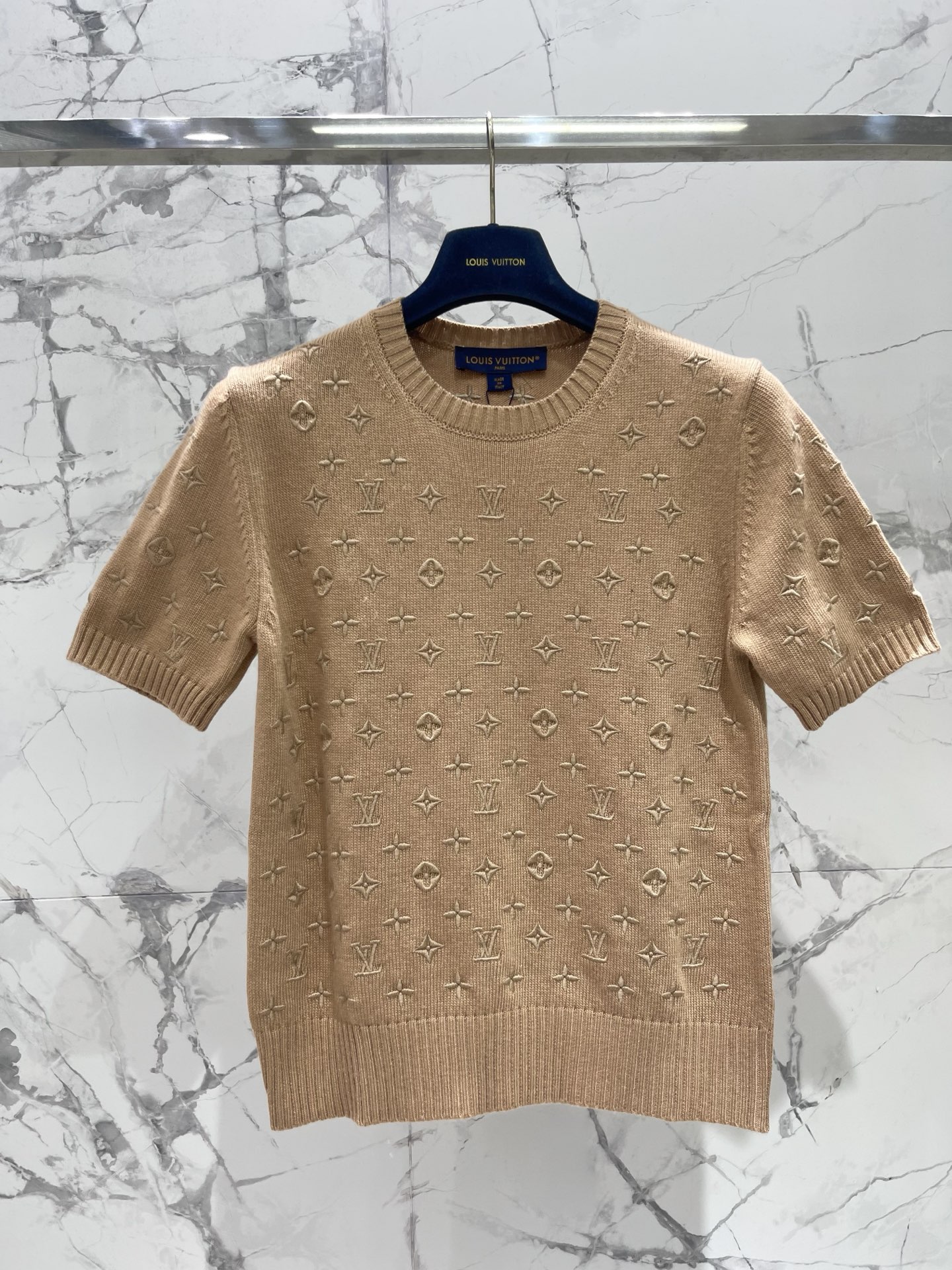 Женская футболка с рельефным монограммным узором Louis Vuitton