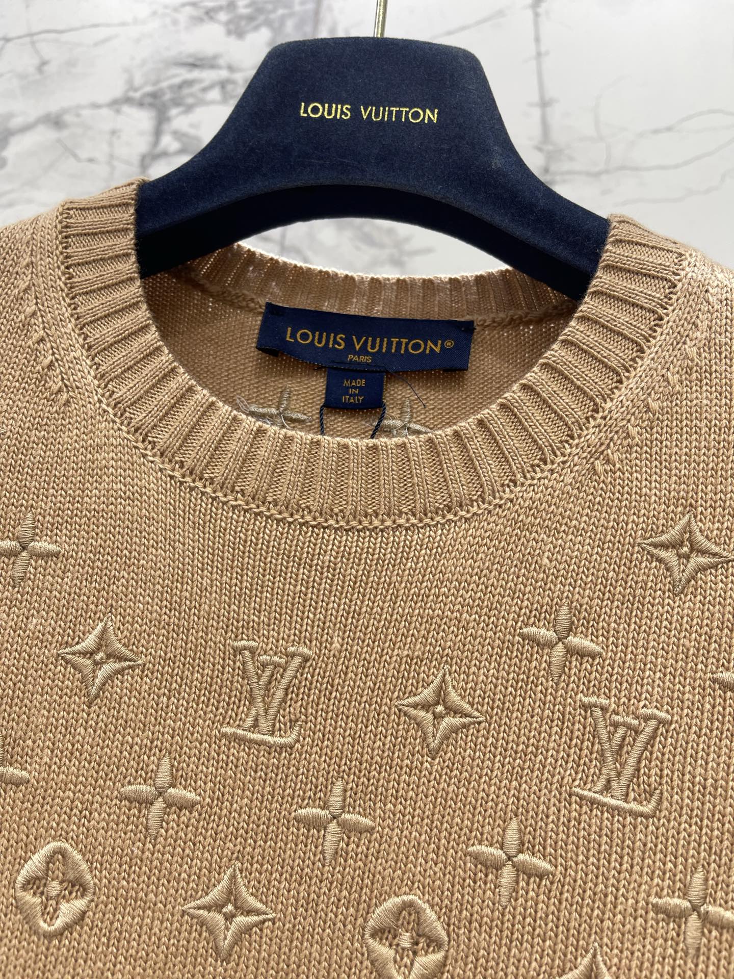 Женская футболка с рельефным монограммным узором Louis Vuitton
