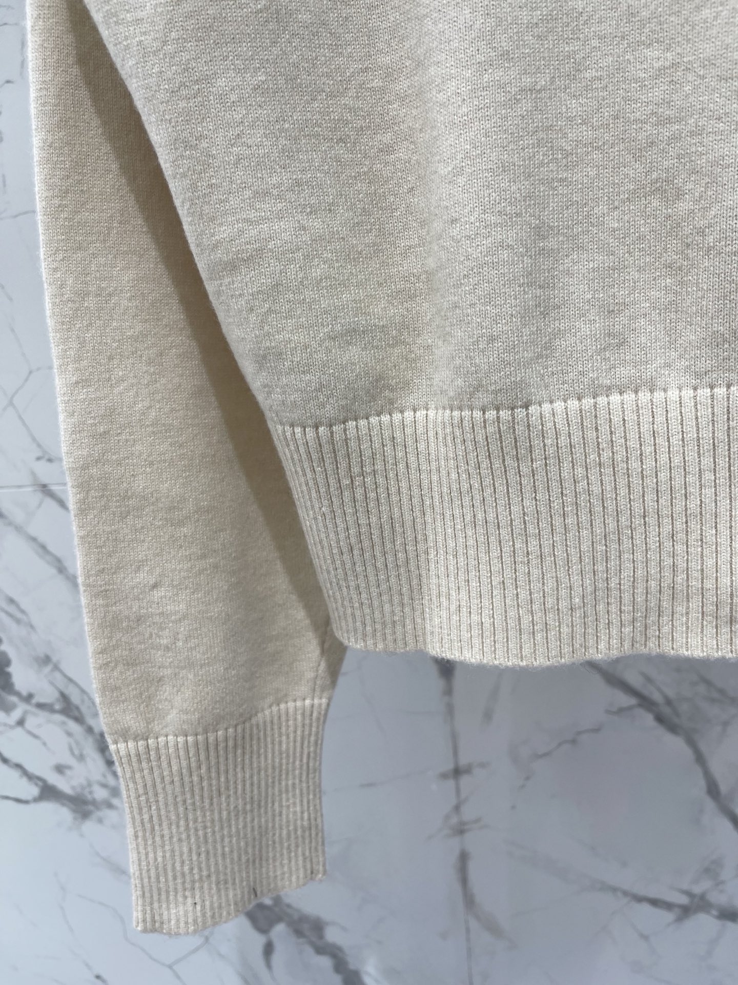 Louis Vuitton Embroidery Rhinestone Button Knit Ca