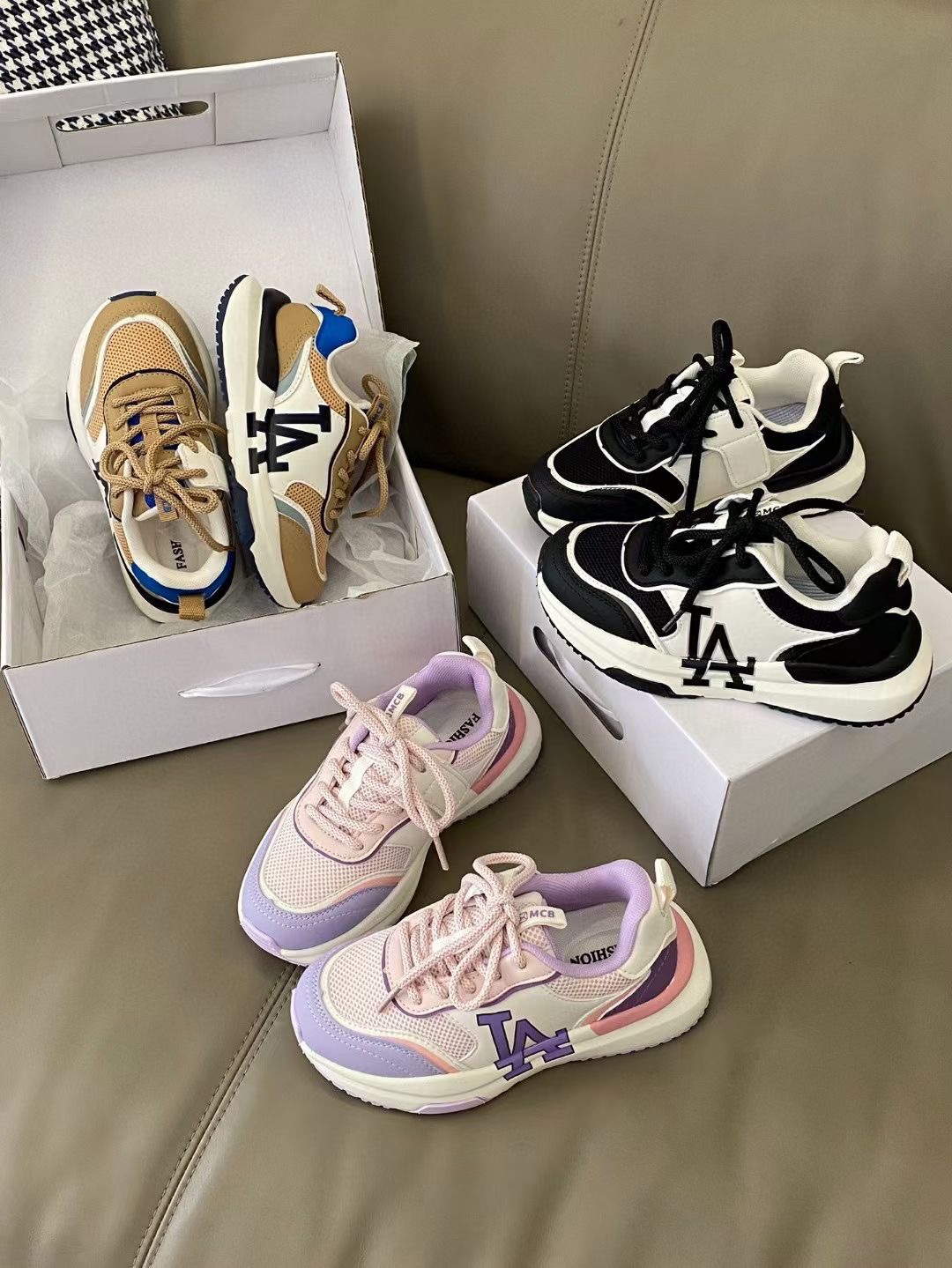 图片[3]-MLB 老爹鞋简约大方，让人一眼就爱上😍鞋面透气网料材质，清爽透气💨系带+内侧魔术贴方便穿脱👻橡胶大底防滑耐磨🤗-选品中心