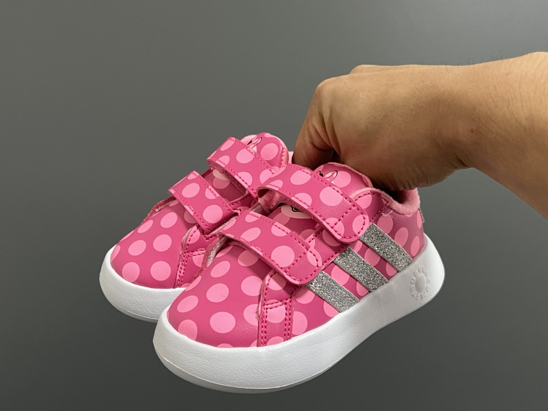 AD迪斯尼联名魔术贴加绒童鞋22-27码 加绒内里，保暖又舒适❄️优质皮料，质感满满💯 双魔术贴设计，穿脱方便✌🏻超轻云朵大底，脚感超舒适☁️-选品中心