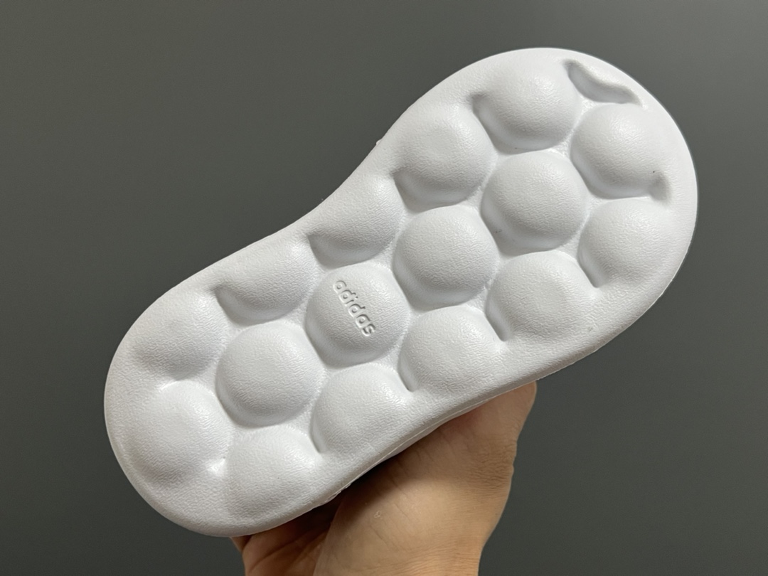 图片[5]-AD迪斯尼联名魔术贴加绒童鞋22-27码 加绒内里，保暖又舒适❄️优质皮料，质感满满💯 双魔术贴设计，穿脱方便✌🏻超轻云朵大底，脚感超舒适☁️-选品中心