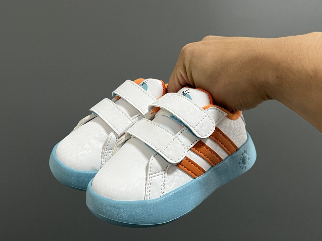 图片[2]-AD迪斯尼联名魔术贴加绒童鞋22-27码 加绒内里，保暖又舒适❄️优质皮料，质感满满💯 双魔术贴设计，穿脱方便✌🏻超轻云朵大底，脚感超舒适☁️-选品中心