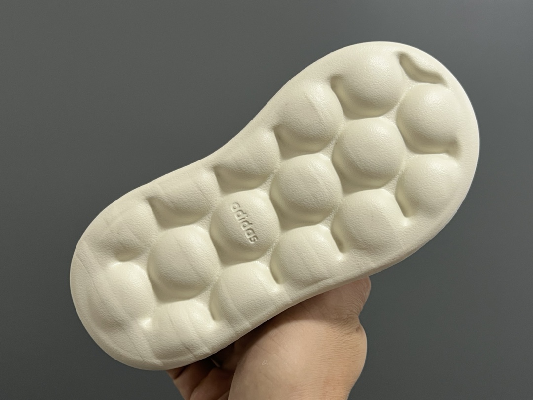 图片[5]-AD迪斯尼联名魔术贴加绒童鞋22-27码 加绒内里，保暖又舒适❄️优质皮料，质感满满💯 双魔术贴设计，穿脱方便✌🏻超轻云朵大底，脚感超舒适☁️-选品中心