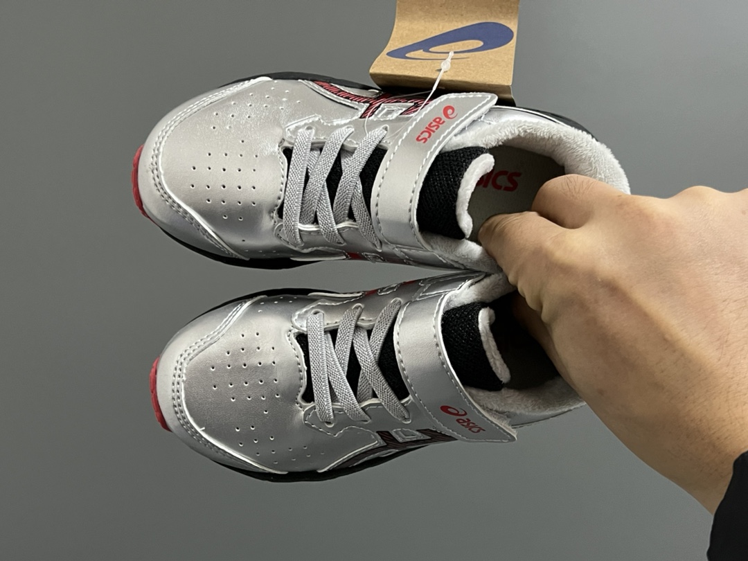 加绒YSS 秋冬新款魔术贴儿童运动鞋 尺码：22-37码 加绒加厚款❄️保暖又舒适☁️ 优质皮料，质感满满💯 橡胶耐磨防滑大底，脚感超赞👍🏻 魔术贴设计，穿脱超方便✌🏻-选品中心