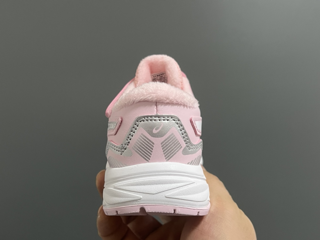 图片[7]-加绒YSS 秋冬新款魔术贴儿童运动鞋 尺码：22-37码 加绒加厚款❄️保暖又舒适☁️ 优质皮料，质感满满💯 橡胶耐磨防滑大底，脚感超赞👍🏻 魔术贴设计，穿脱超方便✌🏻-选品中心