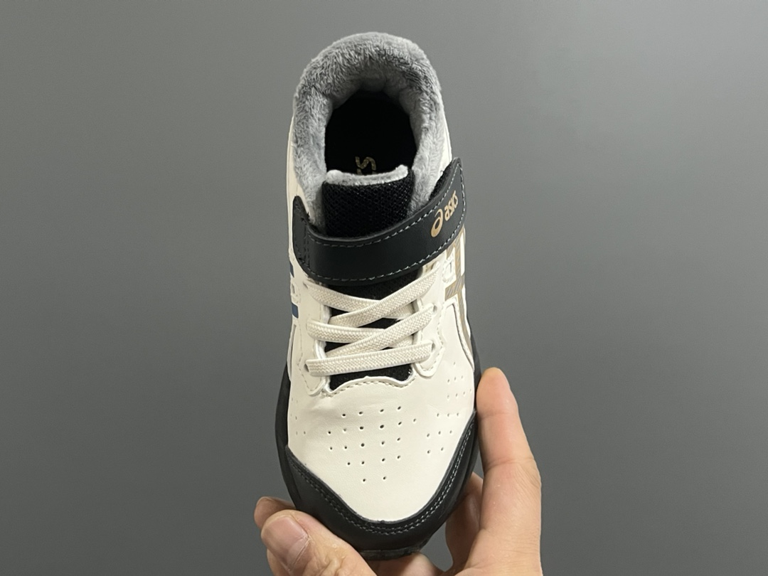 图片[8]-加绒YSS 秋冬新款魔术贴儿童运动鞋 尺码：22-37码 加绒加厚款❄️保暖又舒适☁️ 优质皮料，质感满满💯 橡胶耐磨防滑大底，脚感超赞👍🏻 魔术贴设计，穿脱超方便✌🏻-选品中心