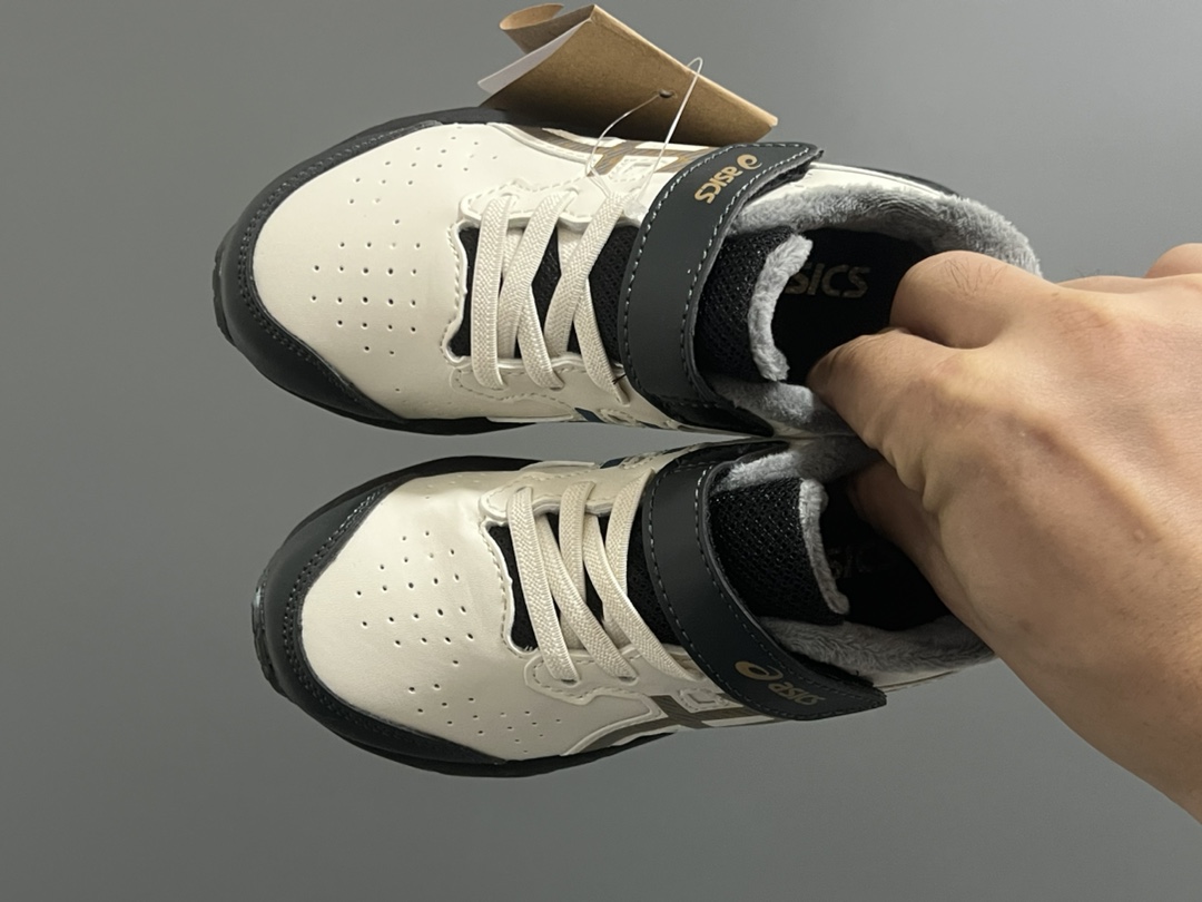 加绒YSS 秋冬新款魔术贴儿童运动鞋 尺码：22-37码 加绒加厚款❄️保暖又舒适☁️ 优质皮料，质感满满💯 橡胶耐磨防滑大底，脚感超赞👍🏻 魔术贴设计，穿脱超方便✌🏻-选品中心