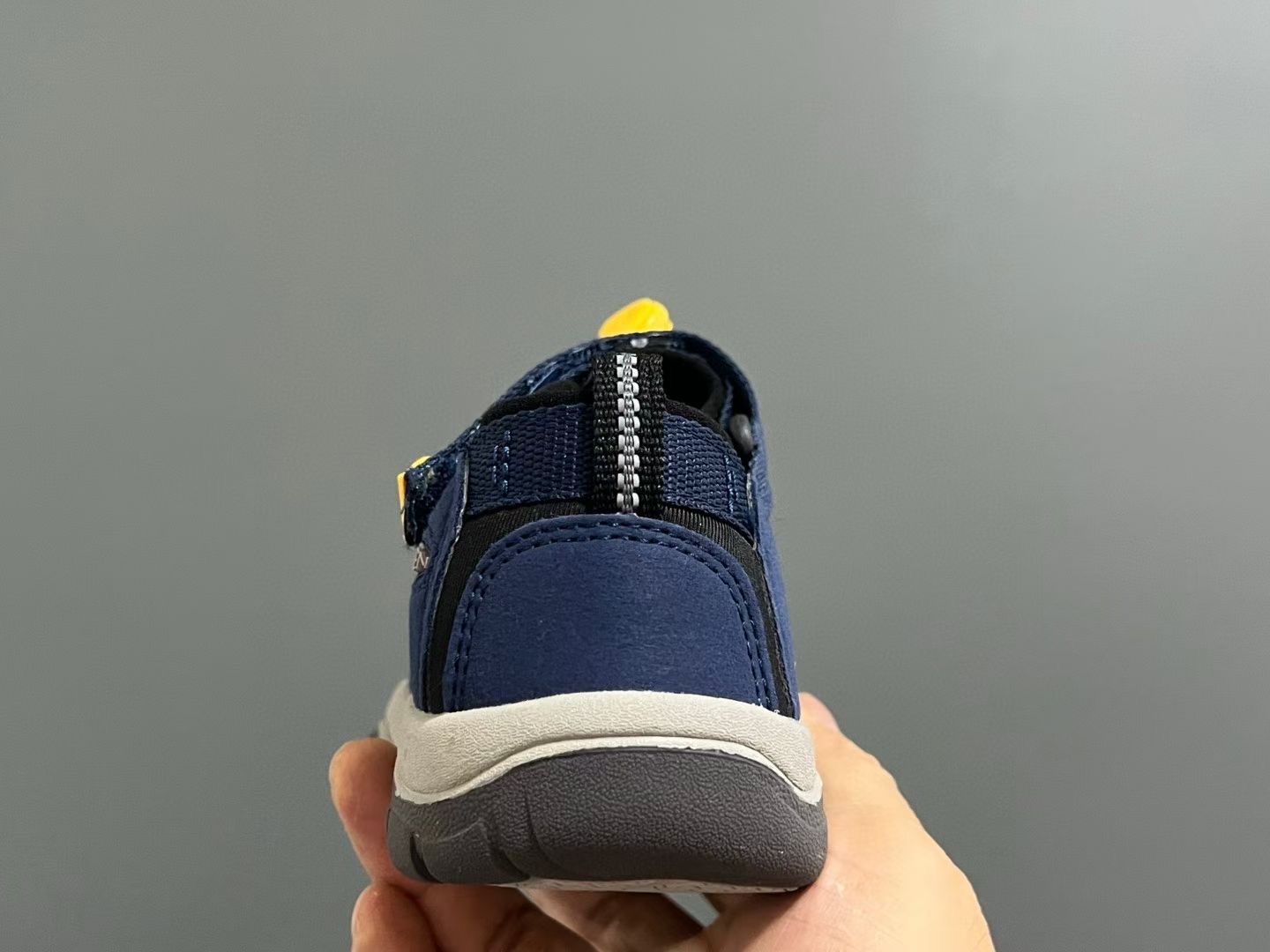 图片[7]-KEEN科恩潮牌户外儿童涉水溯溪凉鞋 尺码：24-37码 户外大佬潮牌⛺️ 优质尼龙材料镂空拼接，透气又舒适☁️ 橡胶耐磨防滑包头大底✅ 应对轻松不管是室内还是户外的各种地形✌🏻 高端客户必入单品❤️-选品中心