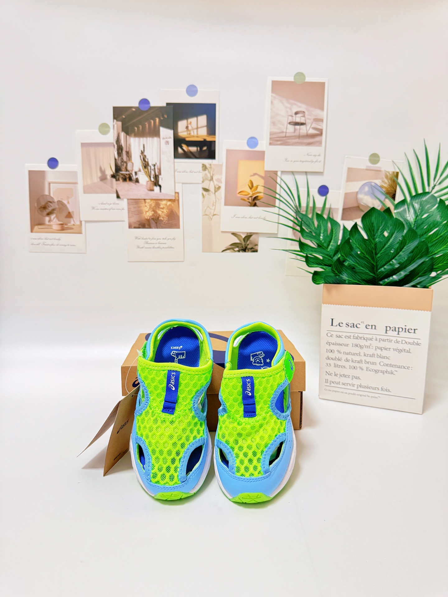 NO:337803,New Asics children's shoes for summer shipment. Size 22-37 EVA foam midsole, outsole is made of wear-resistant rubber. Cartoon insole design is removable and cleanable. New sandals cushioned midsole wear-resistant and breathable comfortable sneakers are strongly wrapped. Slippers, sandals, ASICS, sandals, sneakers, slippers,19860909夏季新款亚瑟士童鞋出货. 尺码22-37 EVA发泡中底,外底采用耐磨橡胶.卡通鞋垫设计可拆卸清洗.闭眼冲春夏新款凉鞋缓冲中底耐磨透气舒适运动鞋包裹性强.,拖鞋，凉鞋,ASICS,sandals,sneakers,slippers,,Children's