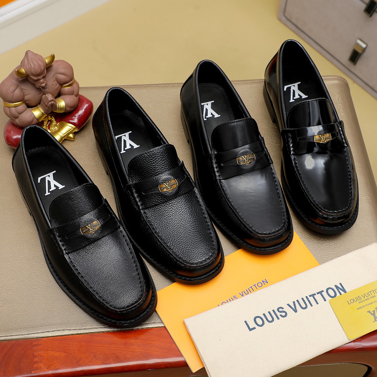 工厂价 路易威登 LV ® 🆕款🔛全鞋专柜 头层牛皮,🐂皮内里休闲鞋男鞋,超柔软大底,开车必备 专柜同步 原版头层牛皮 完全1:1 开模定制🌹顶级版,色可选!数码 (45.46订做)