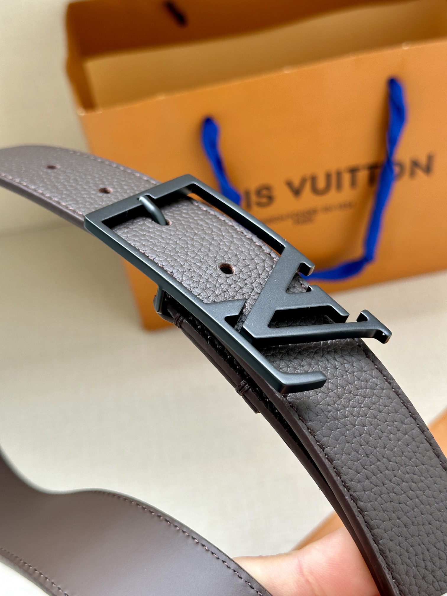 LV Style Leather Men's Belts Lookbook Reference image 2