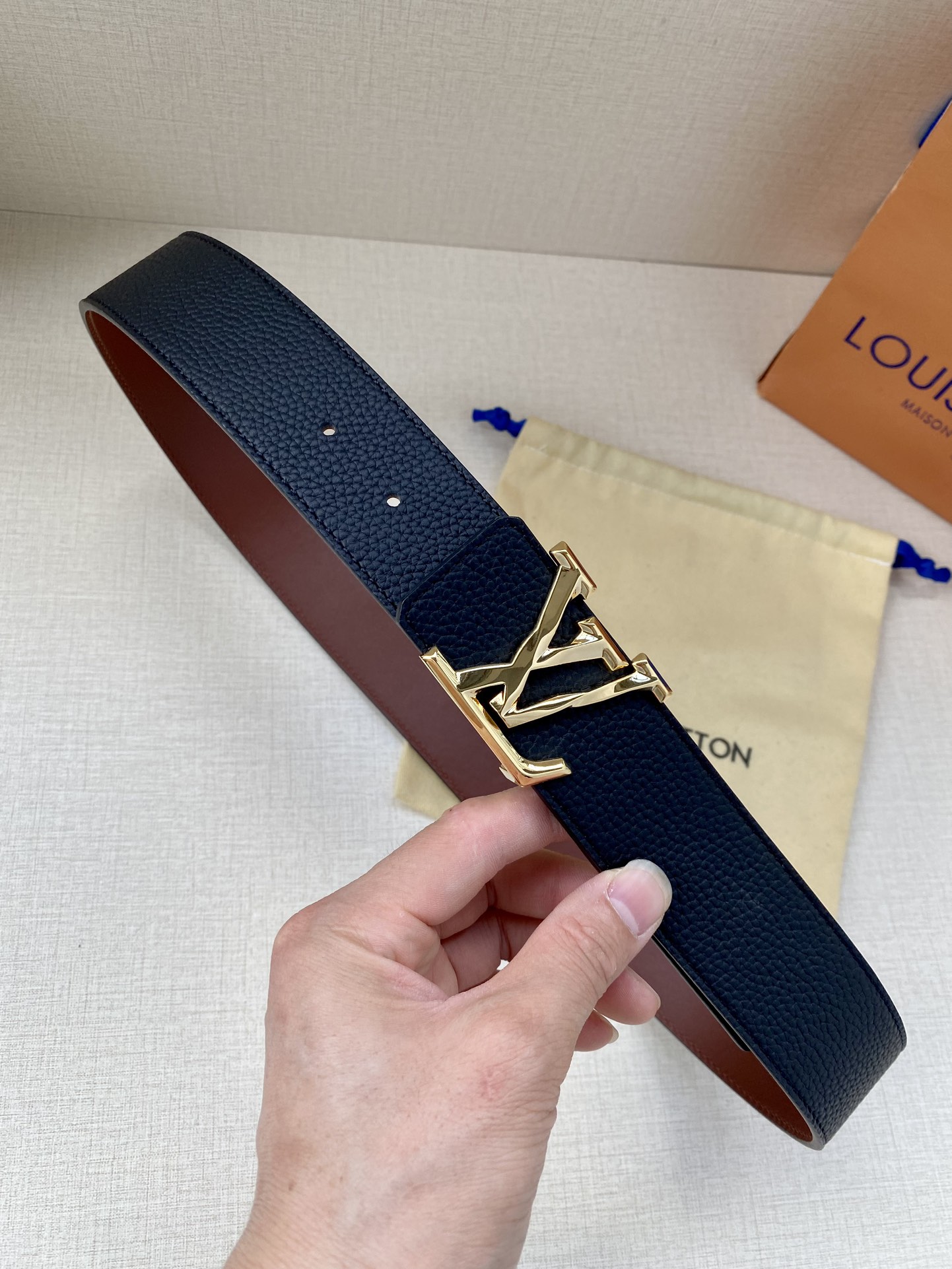 Louis Vuitton copia
 Cinture Taurillon Casual